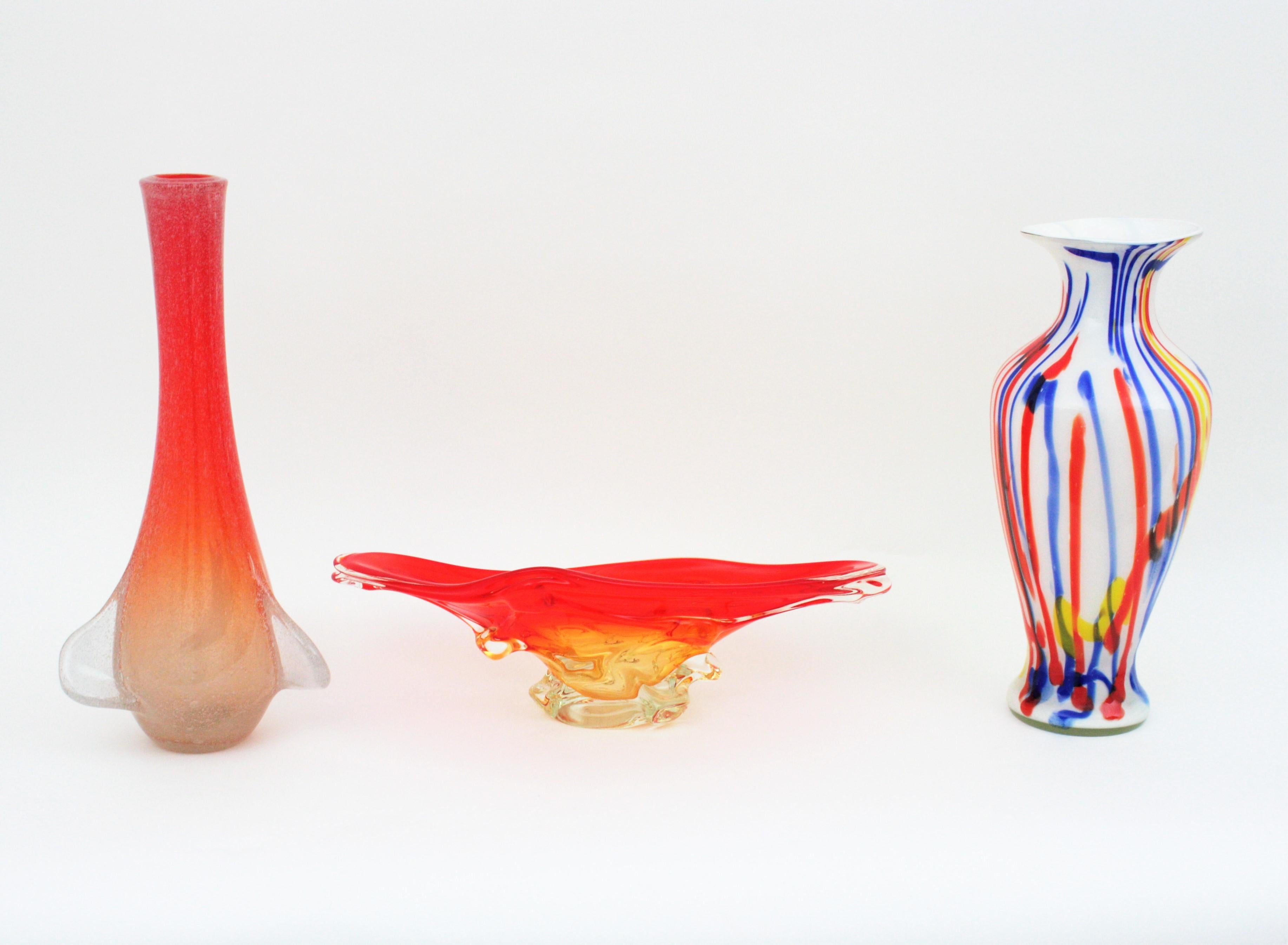 Grand vase en verre d'art Seguso de Murano orange et blanc Pulegoso en vente 7