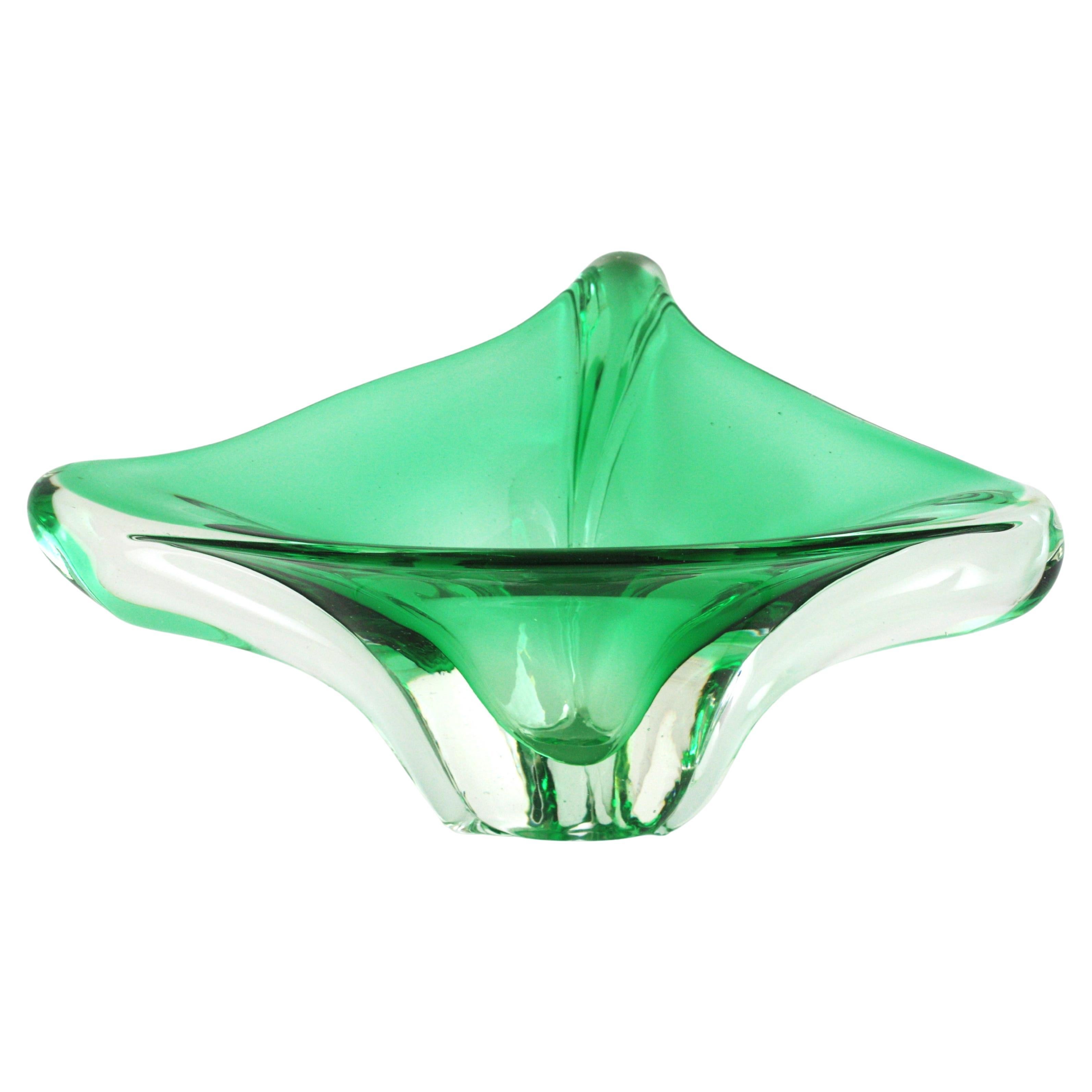 Huge Seguso Murano Sommerso Green Triangular Art Glass Centerpiece Vase, 1950
