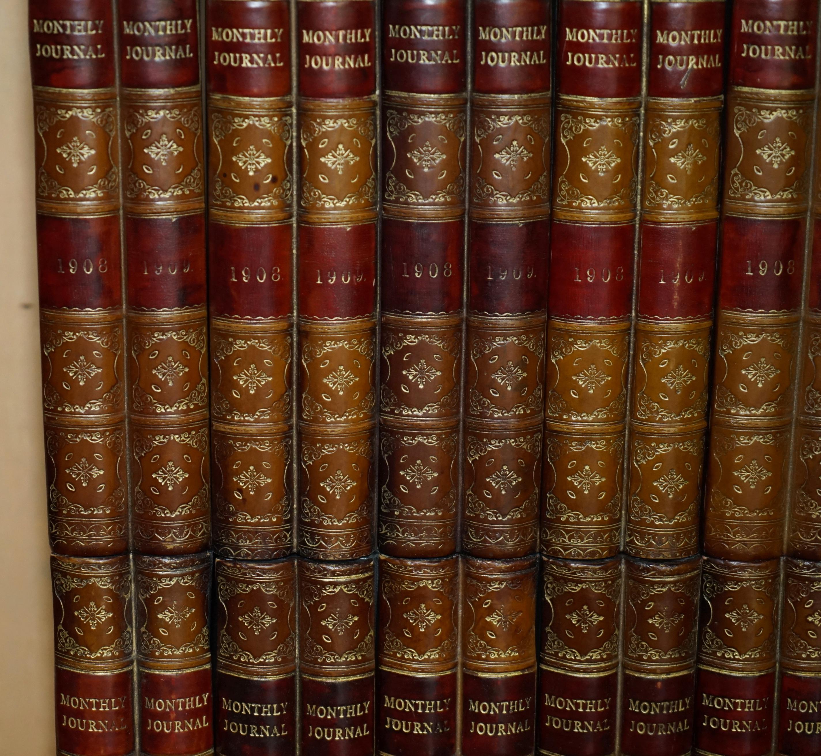 XX secolo ENORME SELEZIONE DI 37 SCATOLE PORTAFOGLI IN PELLE A4 D'EPOCA CON FRONTI DI LIBRO IN FAUX in vendita