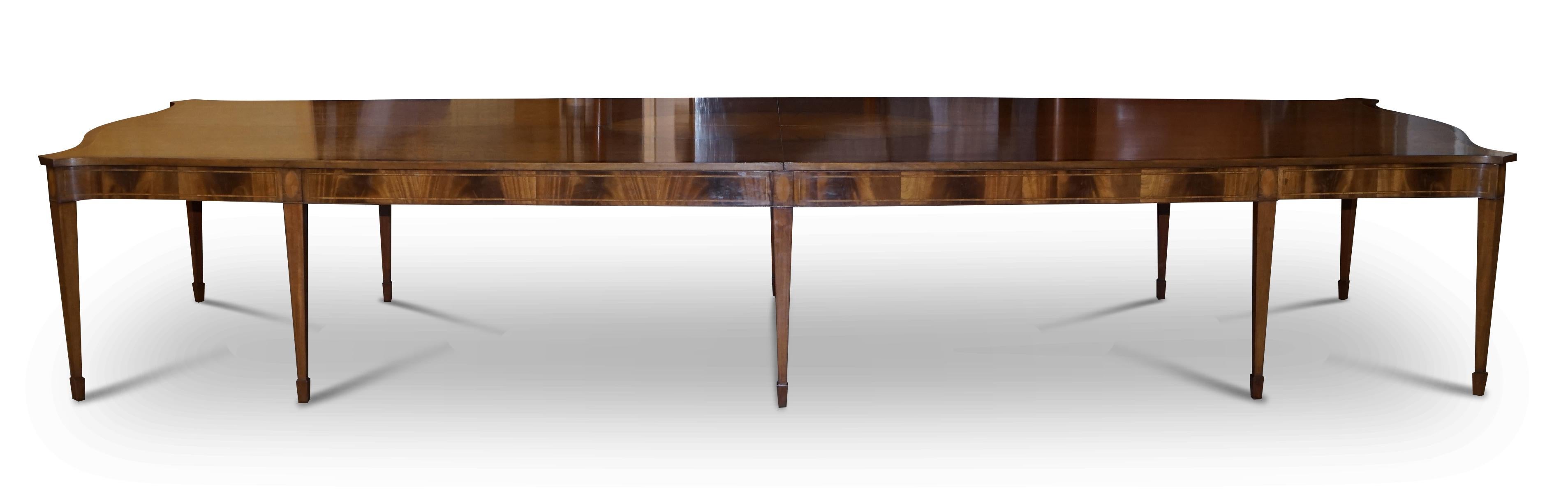 Huge Sheraton Revival Hardwood & Walnut Dining Table & 16 Hepplewhite Armchairs 3