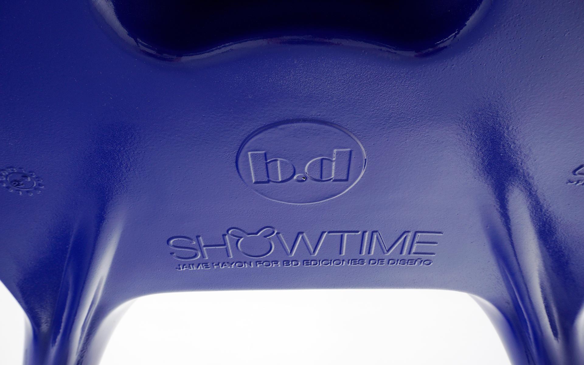 Huge Showtime Armchair by Jaime Hayon, Spain, 2006, Blue Fiberglass and Leather 5