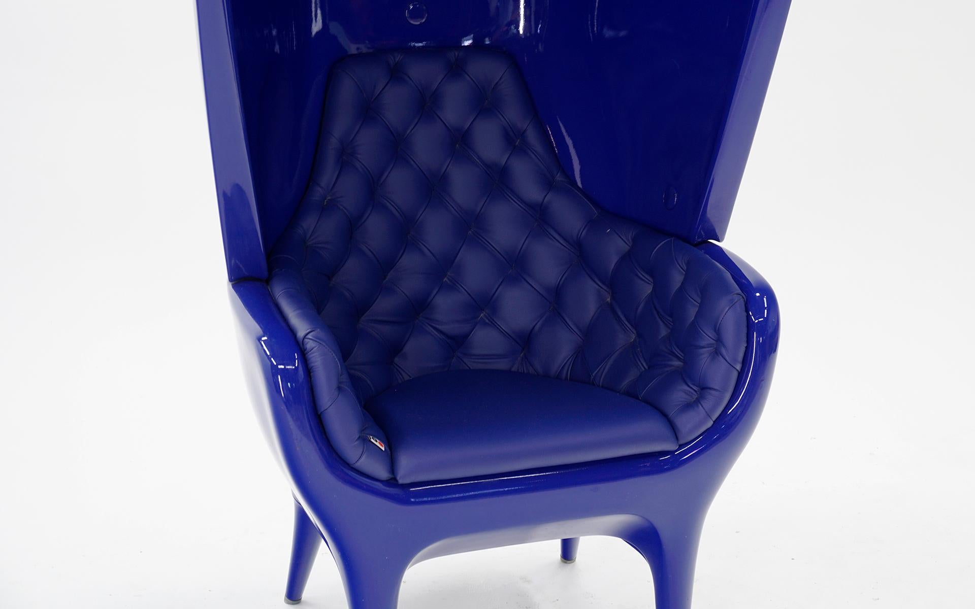 Spanish Huge Showtime Armchair by Jaime Hayon, Spain, 2006, Blue Fiberglass and Leather