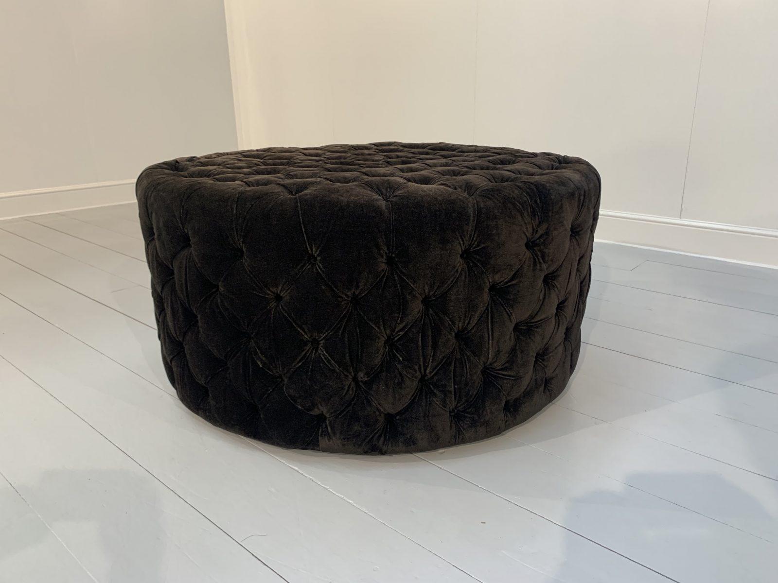 Huge “Soho Buttoned-Drum” Ottoman Footstool in Dark Grey Italian Velvet For Sale 1