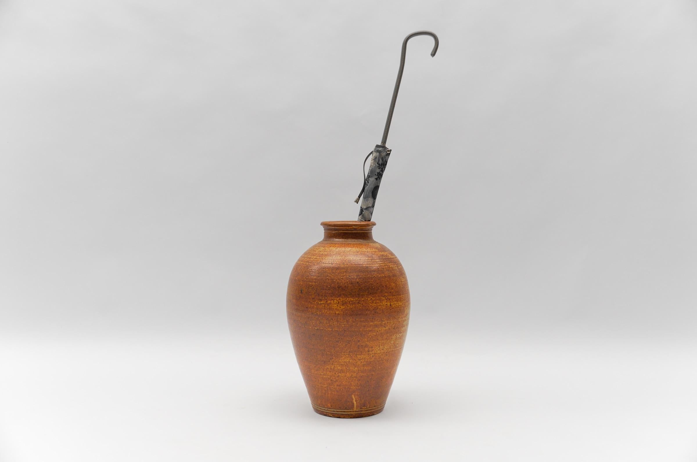 Allemand Énorme vase de sol en céramique Studio de Wilhelm & Ellis Kuch, années 1960, Allemagne en vente