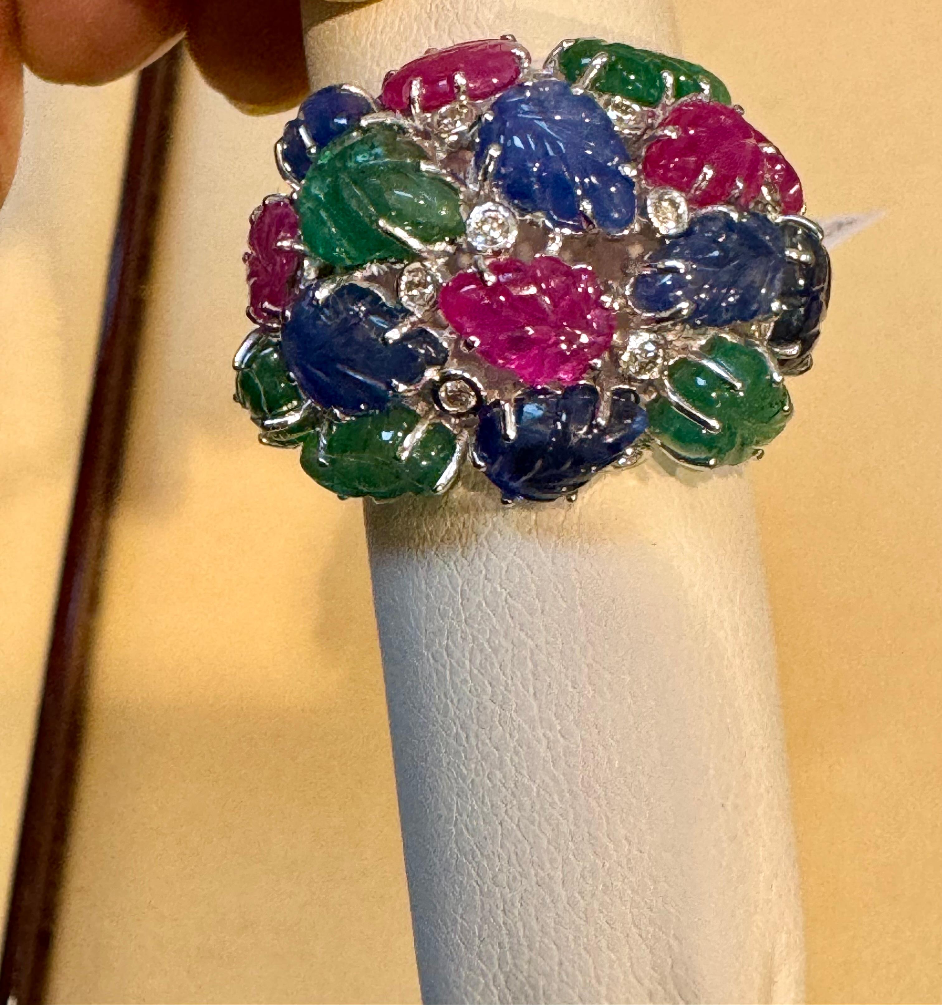 Großer Tutti Frutti 18K Ring, natürliche Smaragde, Rubine, Saphire  Diamanten Größe 9 im Angebot 5