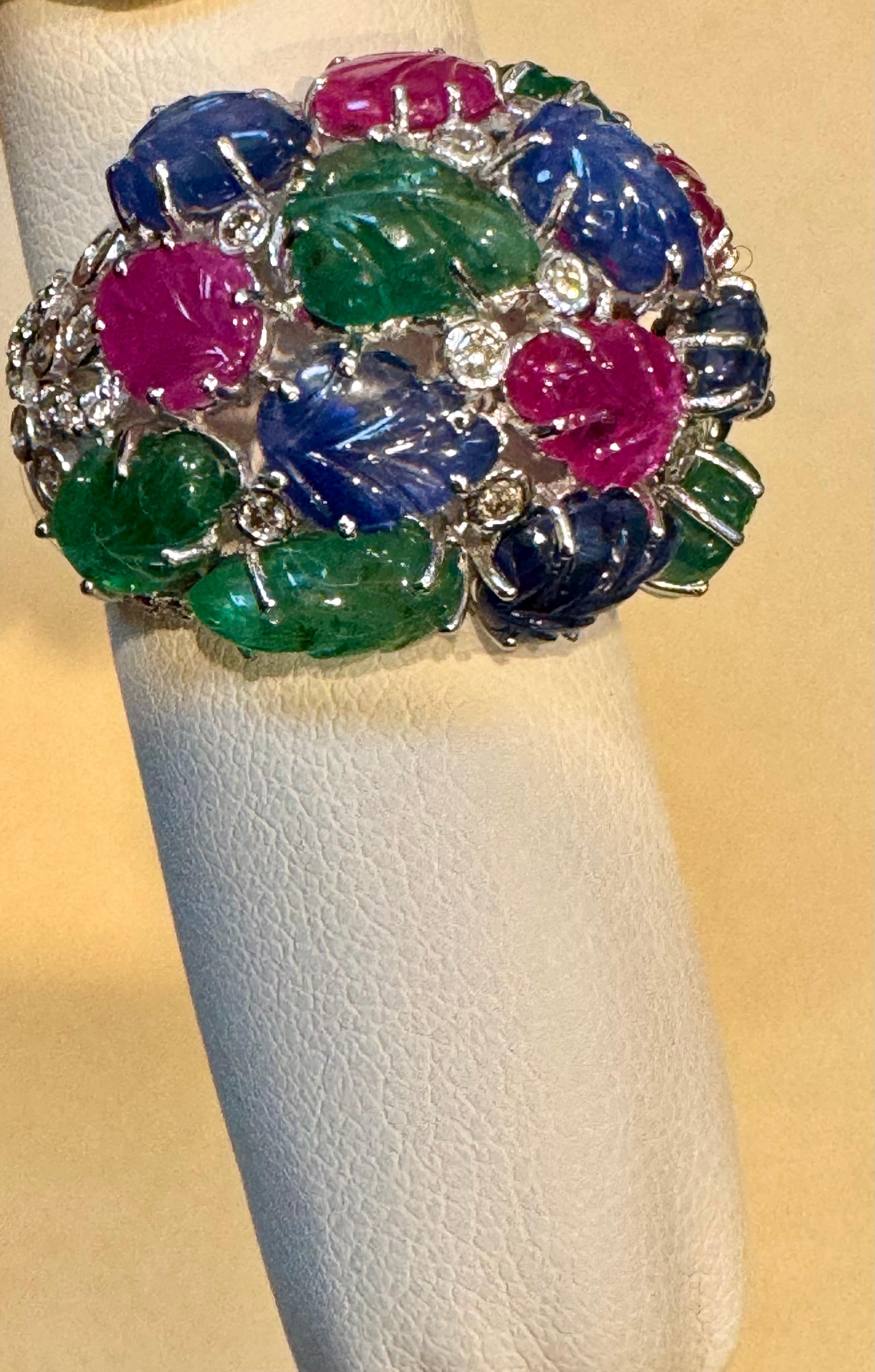 Großer Tutti Frutti 18K Ring, natürliche Smaragde, Rubine, Saphire  Diamanten Größe 9 im Angebot 4