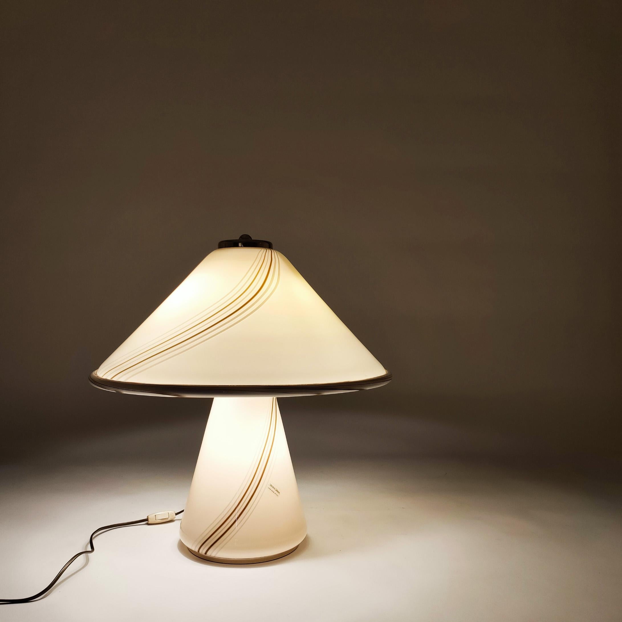 Huge Venini Post-Modern handl-blown murano glass table lamp. Italy, 1970s For Sale 3
