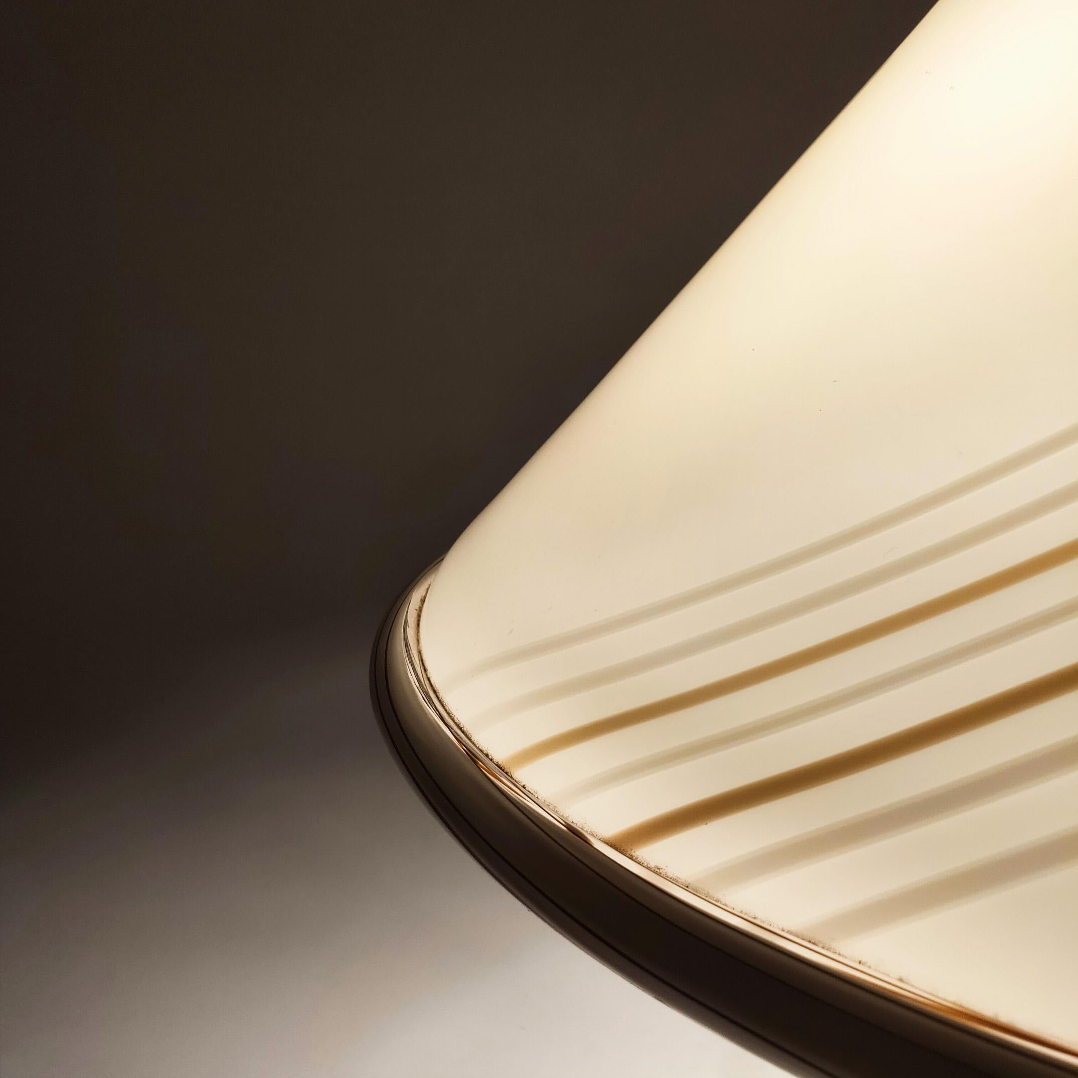 Huge Venini Post-Modern handl-blown murano glass table lamp. Italy, 1970s For Sale 2