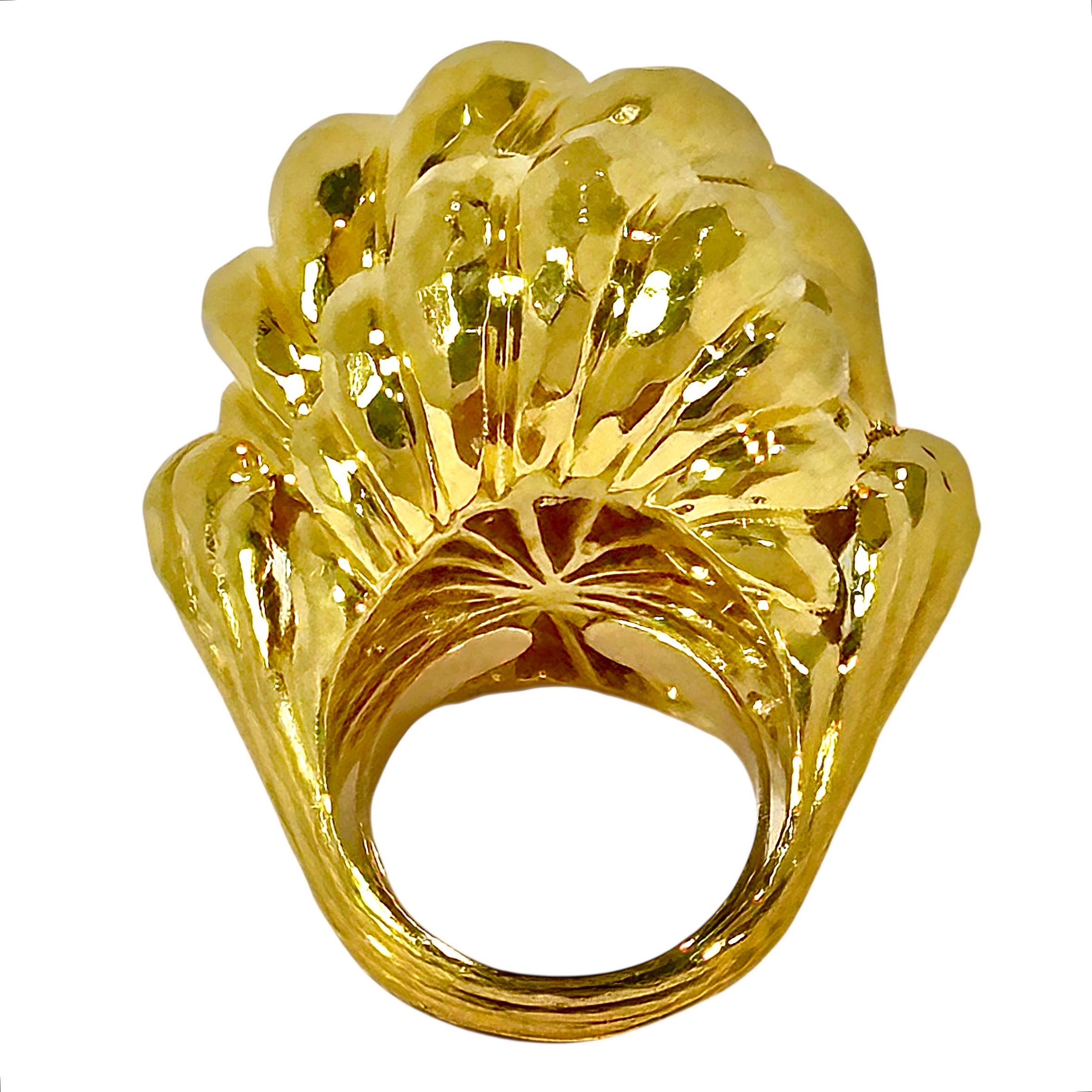 Moderne Huge Vintage 18K Yellow Gold Henry Dunay Hammered Dome Ring 1 3/8 Inches Long en vente
