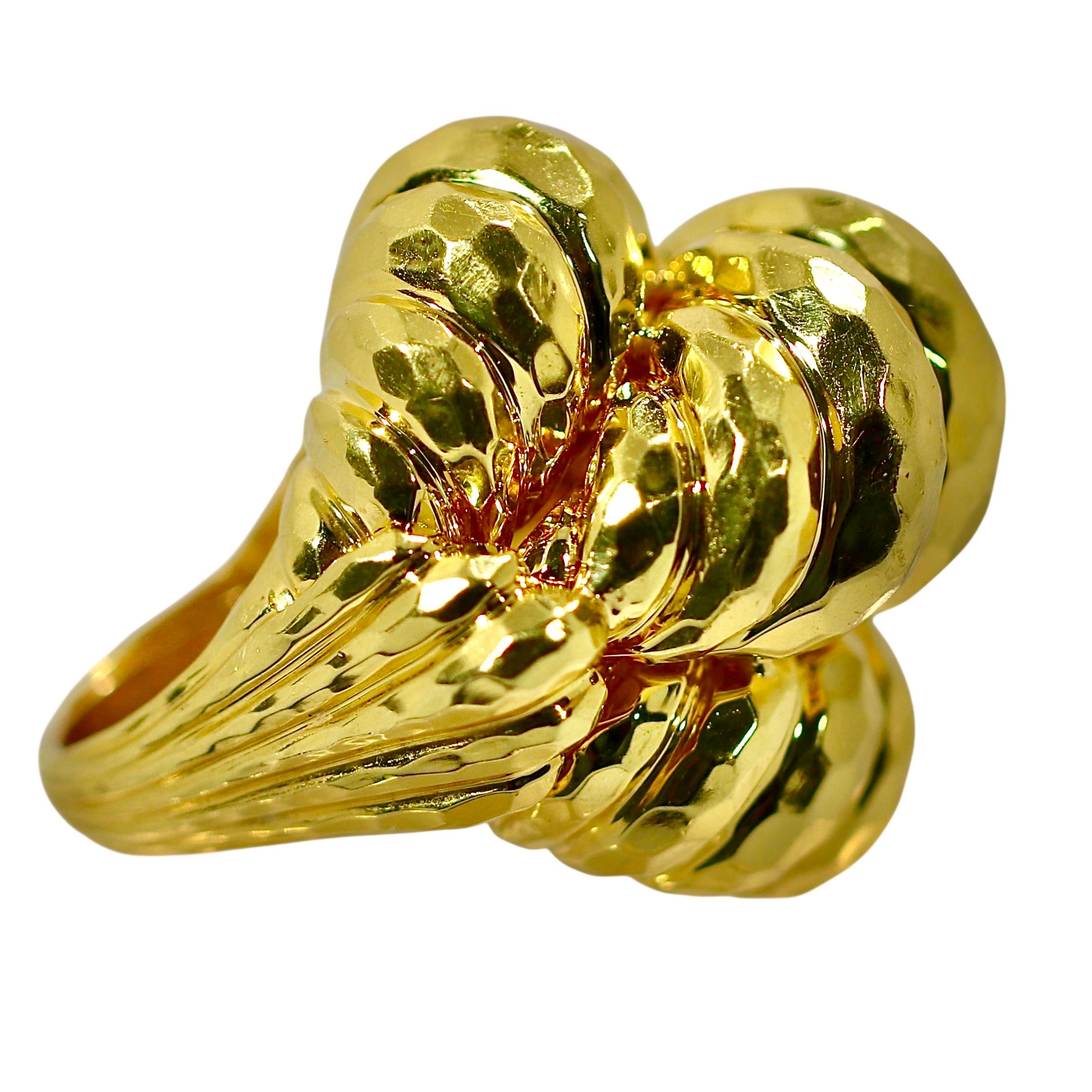 Huge Vintage 18K Yellow Gold Henry Dunay Hammered Dome Ring 1 3/8 Inches Long Unisexe en vente