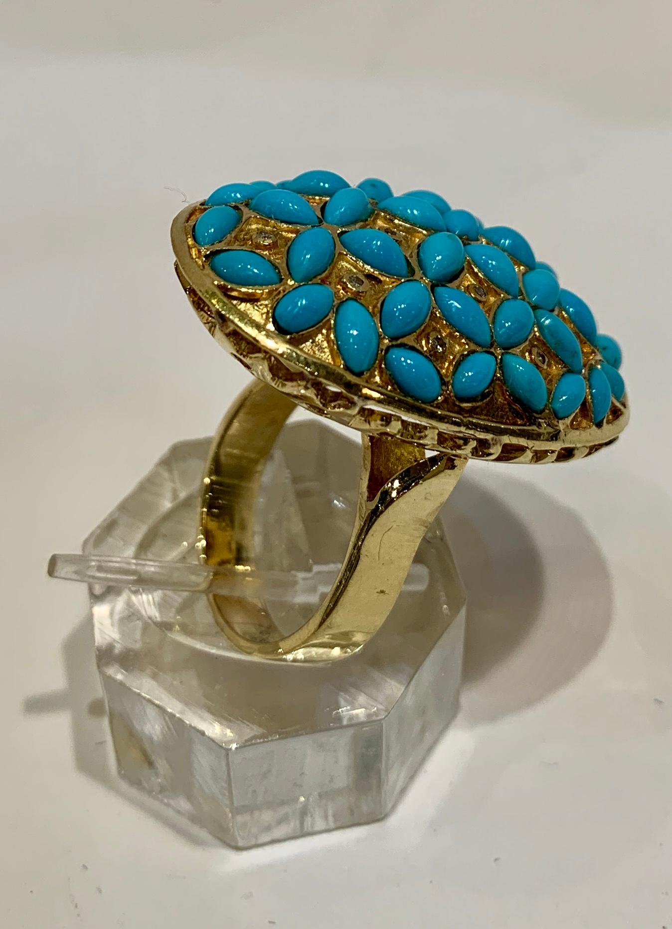 Huge Vintage 1970s Persian Turquoise Diamond 18 Karat Yellow Gold Cocktail Ring For Sale 3