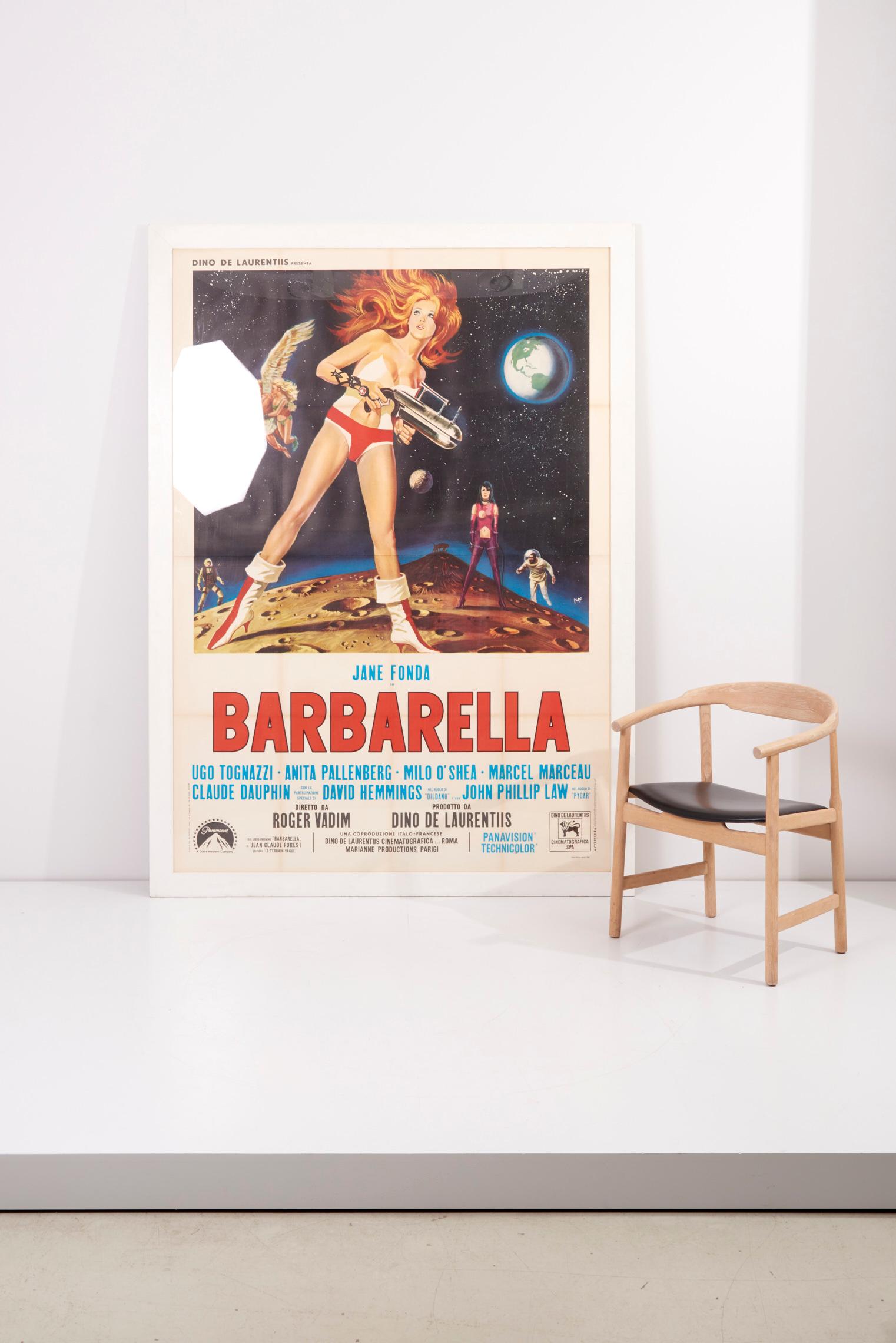 Großes Vintage-Filmplakat Barbarella in weißem Rahmen (Deutsch) im Angebot