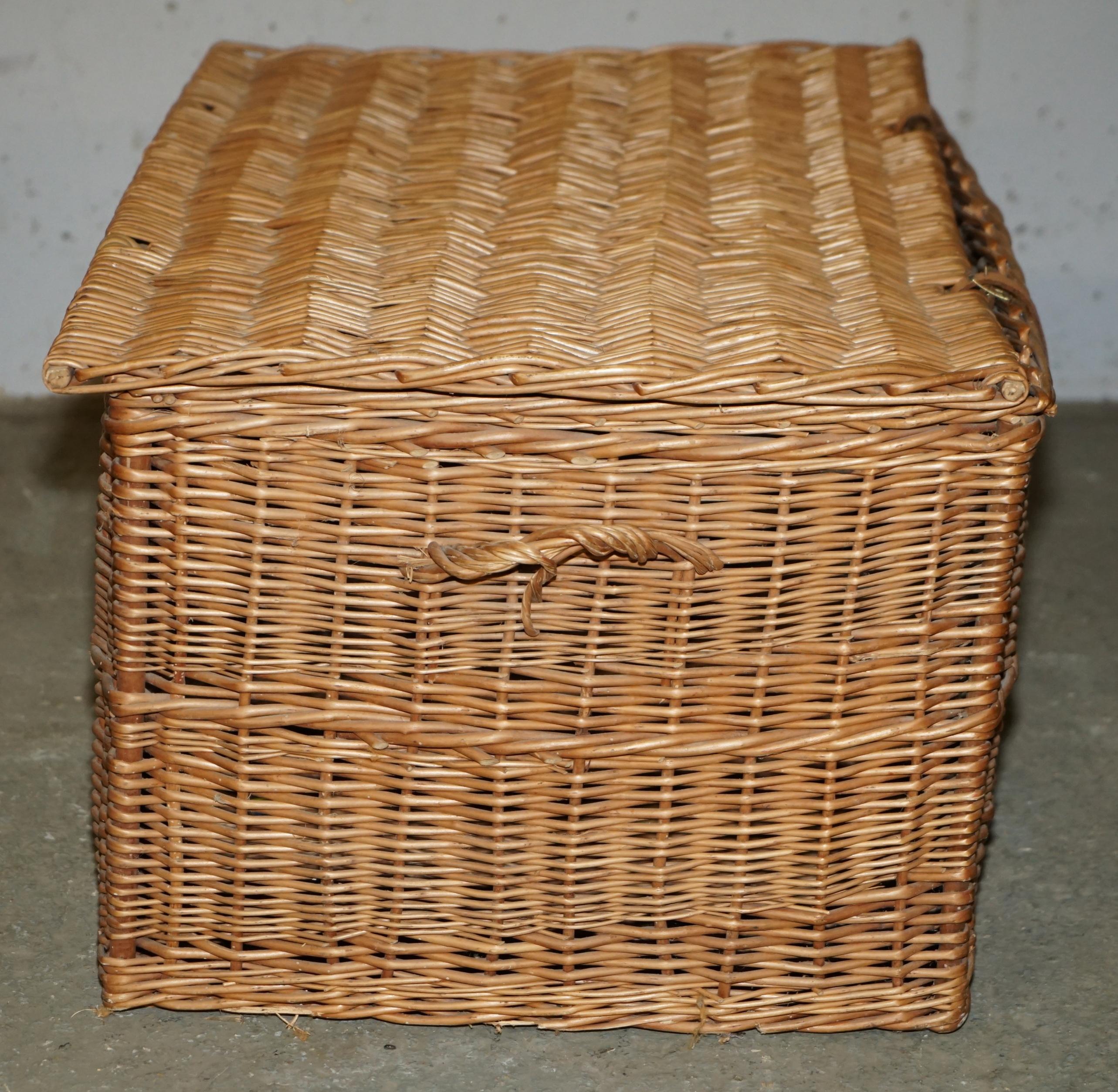 ENORME CESTINO IN VETRINA DI FORTNUM & Mason DEL PRIMO SECOLO 93X63cm CESTINO PER LA LOG STORAGE In condizioni discrete in vendita a West Sussex, Pulborough