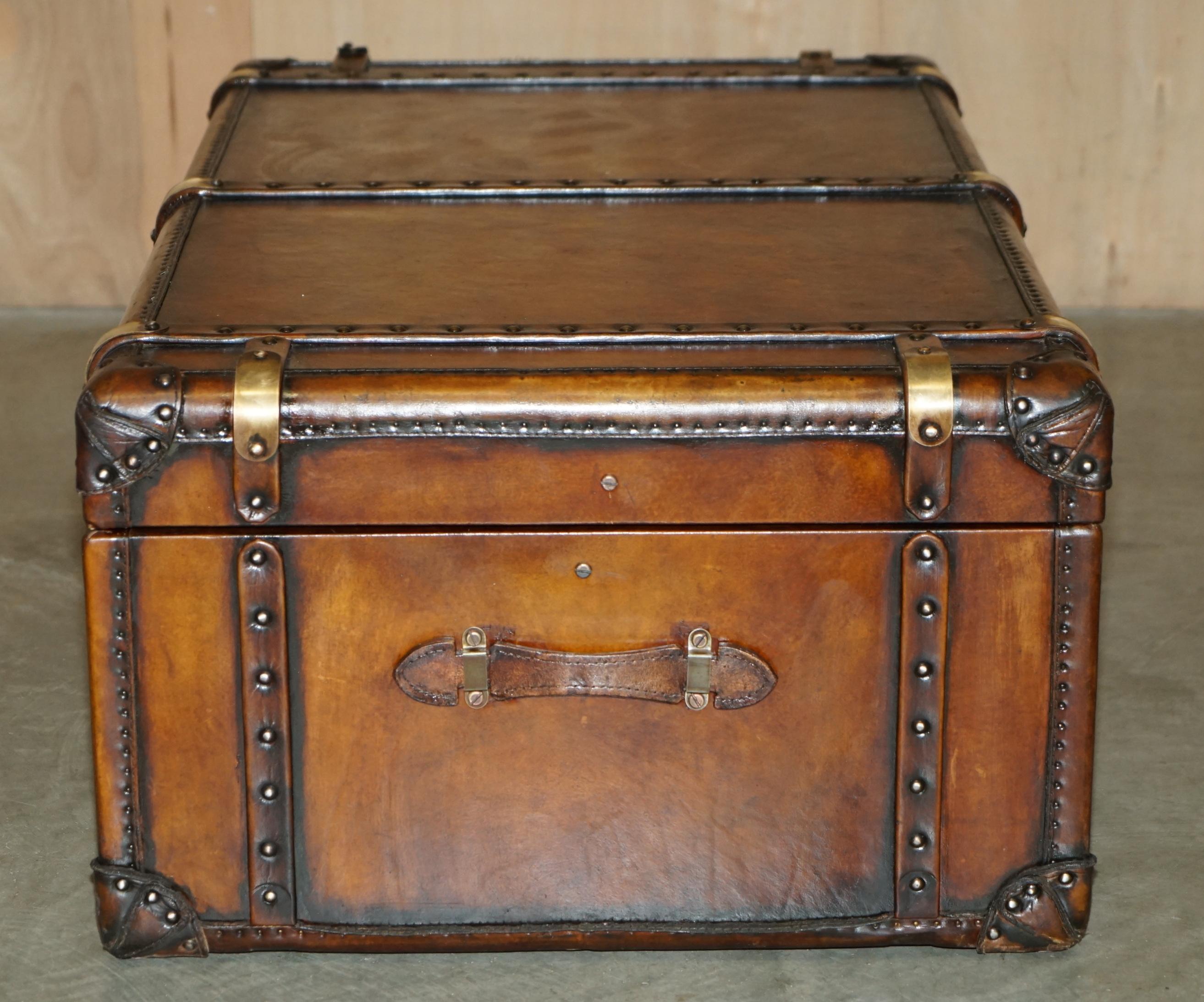 HUGE ViNTAGE FULLY RESTORED BROWN LEATHER STORAGE TRUNK COFFEE COCKTAIL TABLE For Sale 5