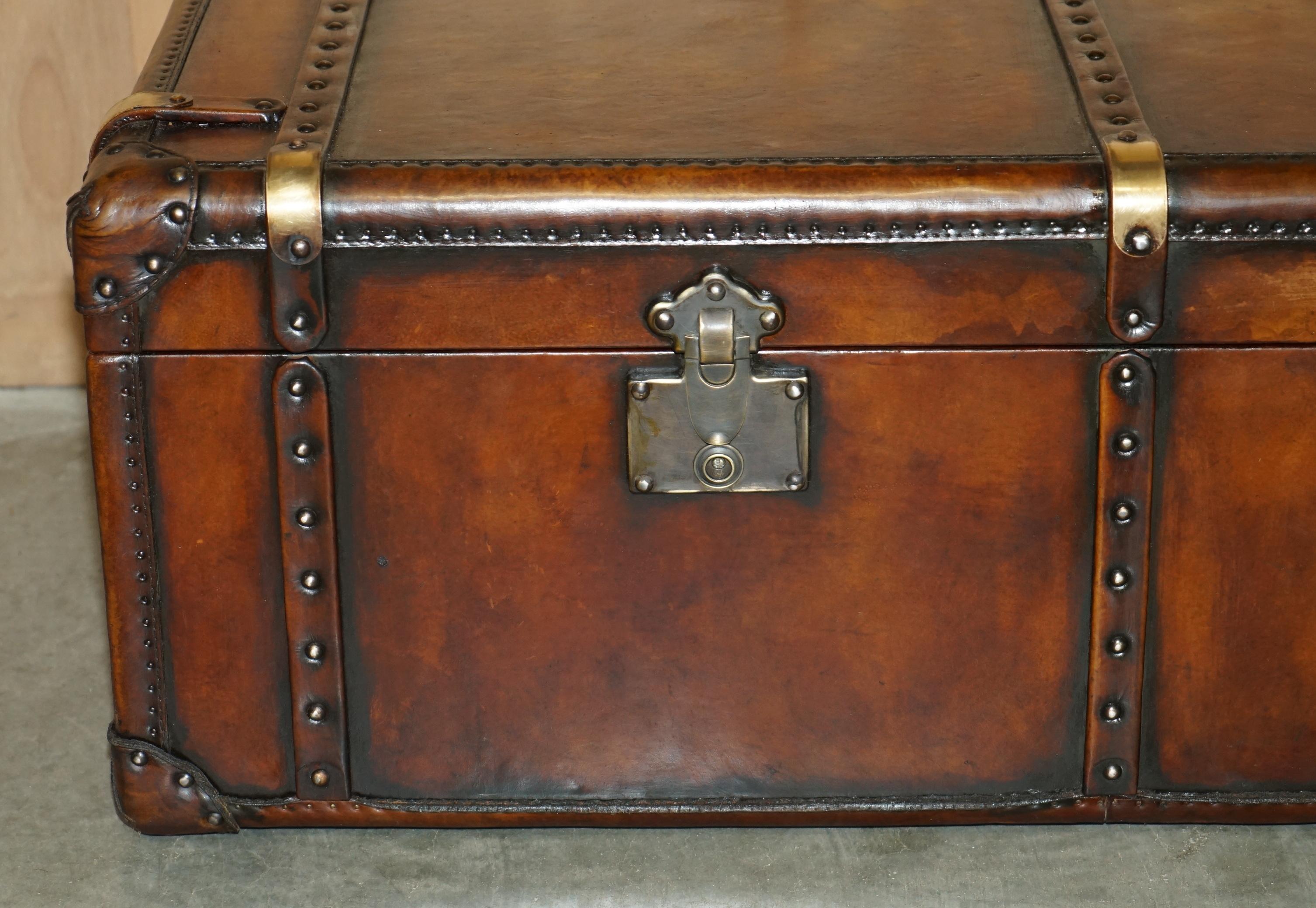 English HUGE ViNTAGE FULLY RESTORED BROWN LEATHER STORAGE TRUNK COFFEE COCKTAIL TABLE For Sale
