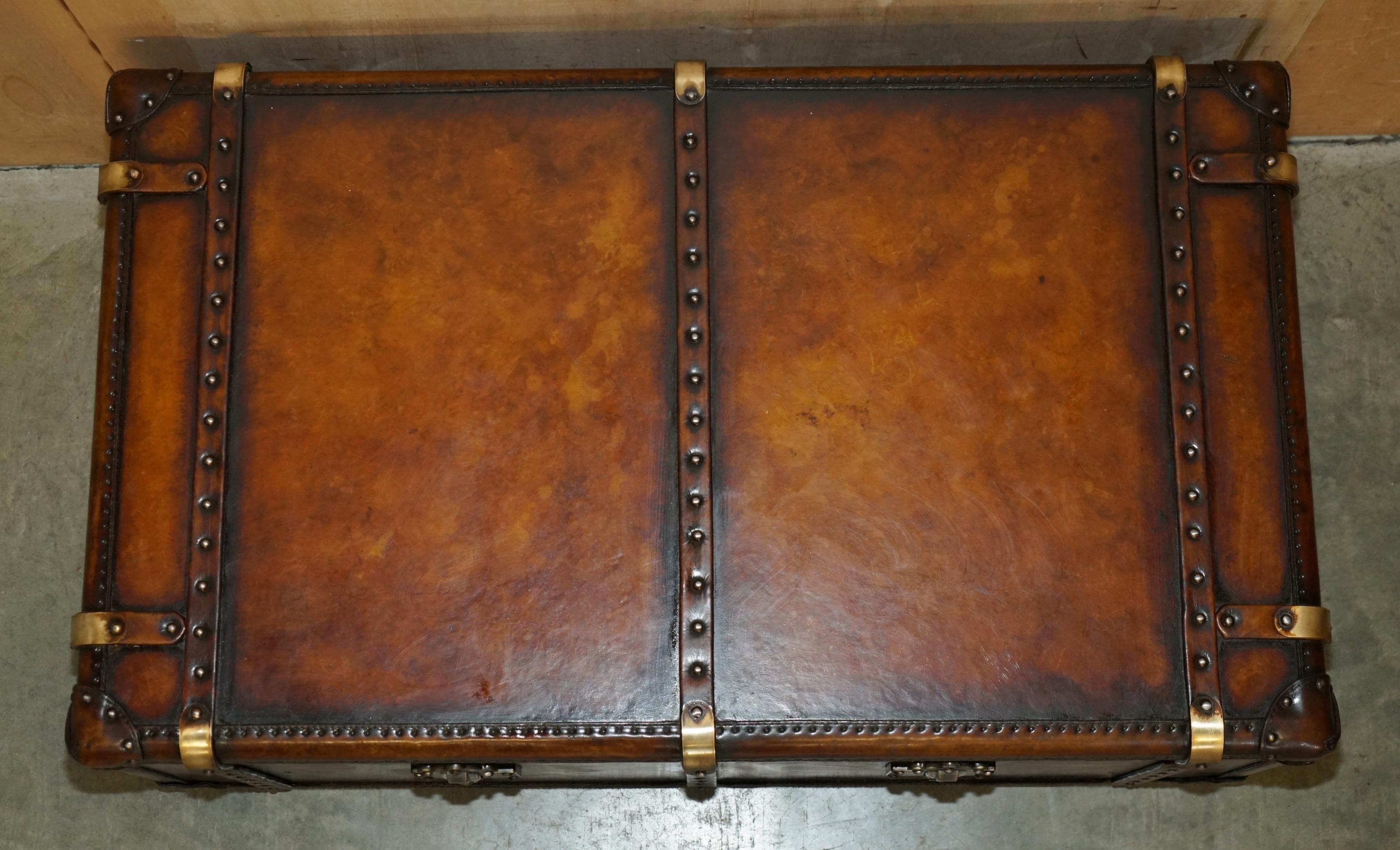 HUGE ViNTAGE FULLY RESTORED BROWN LEATHER STORAGE TRUNK COFFEE COCKTAIL TABLE For Sale 1