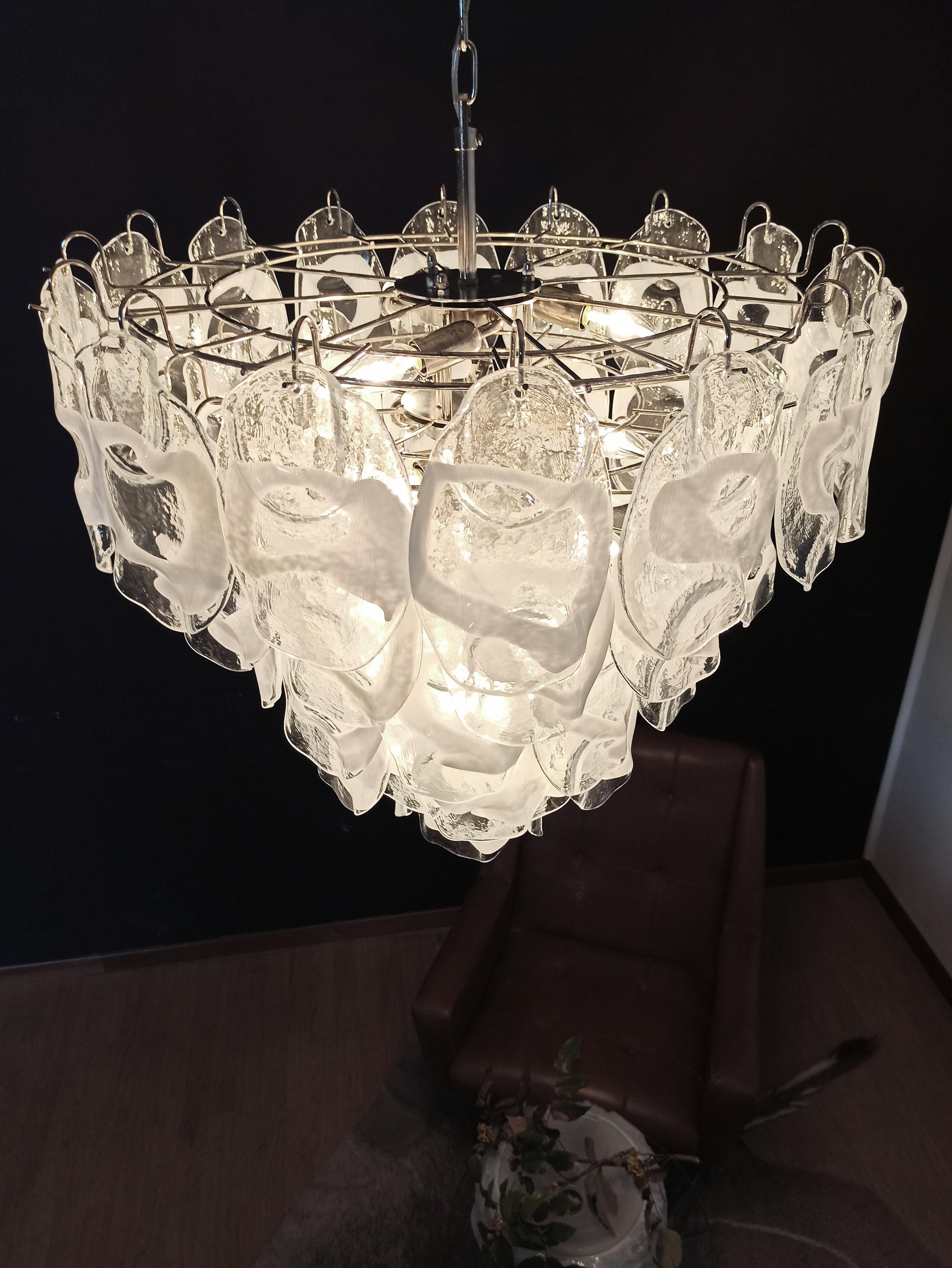 Große italienische Murano-Kronleuchterlampe im Vintage-Stil von Vistosi, 57 Gläsern (Verzinkt) im Angebot