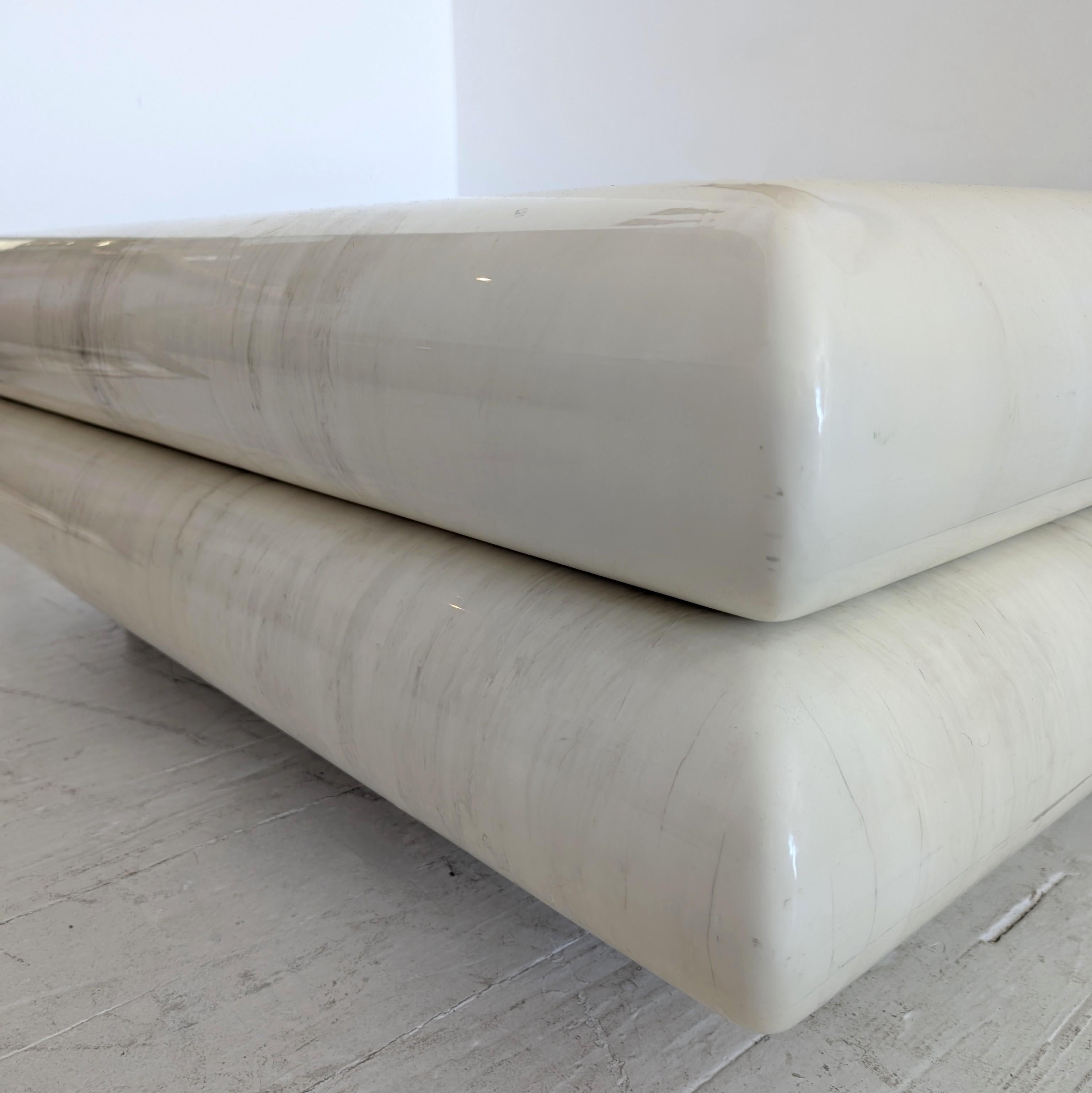 Huge vintage lacquered wood bullnose coffee table Italy 1980s Karl Springer styl en vente 6