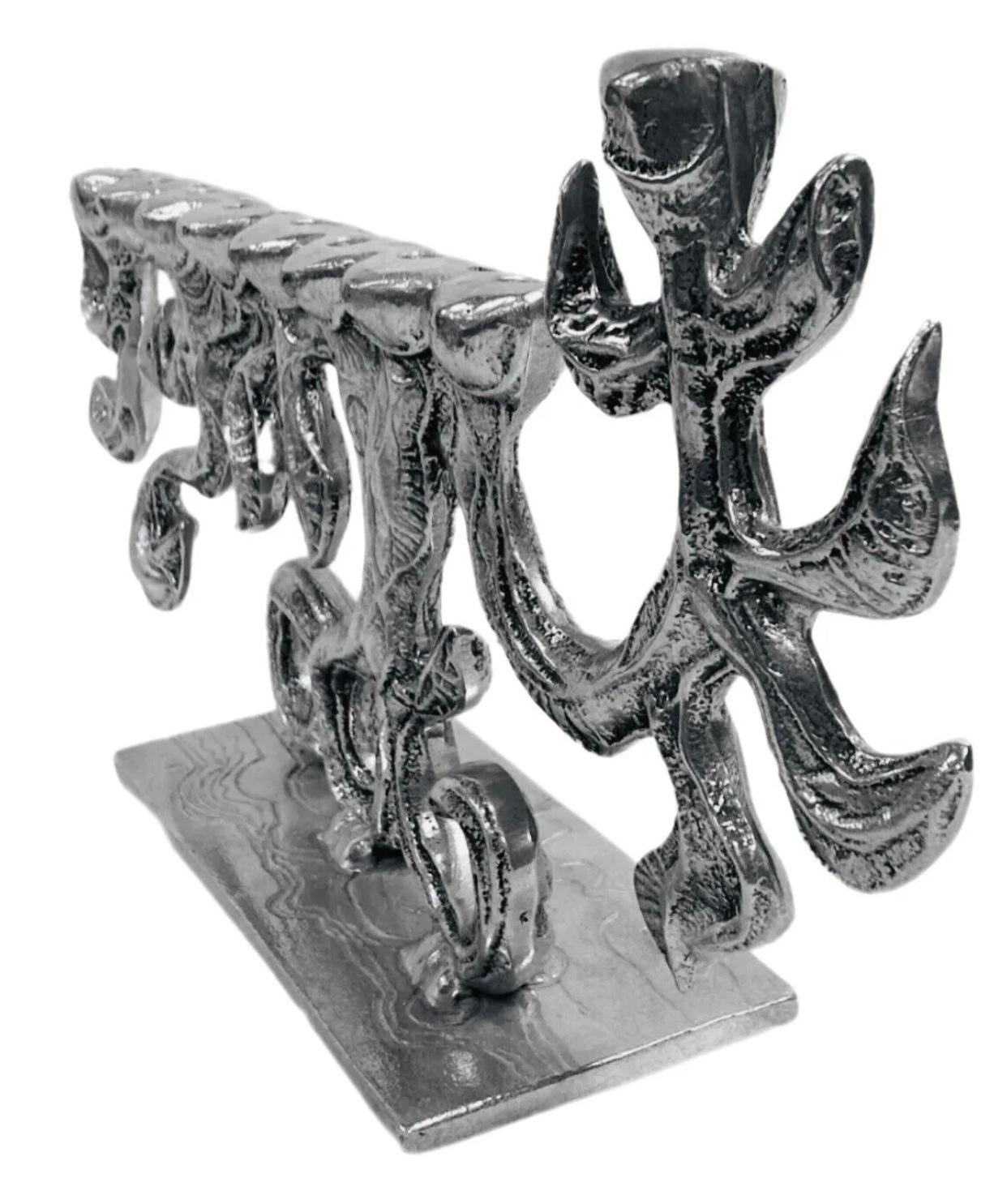Großer brutalistischer Mid-Century-Modern-Menorah aus Aluminiumguss von Don Drumm (Brutalismus) im Angebot