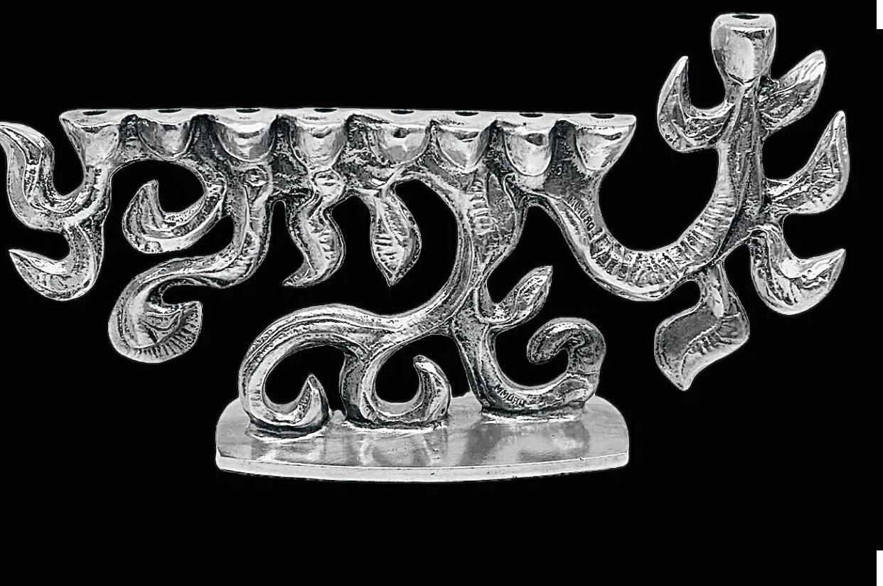 Großer brutalistischer Mid-Century-Modern-Menorah aus Aluminiumguss von Don Drumm (amerikanisch) im Angebot