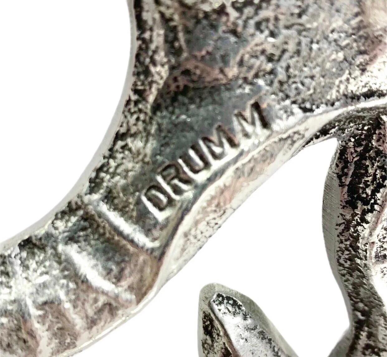Großer brutalistischer Mid-Century-Modern-Menorah aus Aluminiumguss von Don Drumm im Zustand „Gut“ im Angebot in St.Petersburg, FL