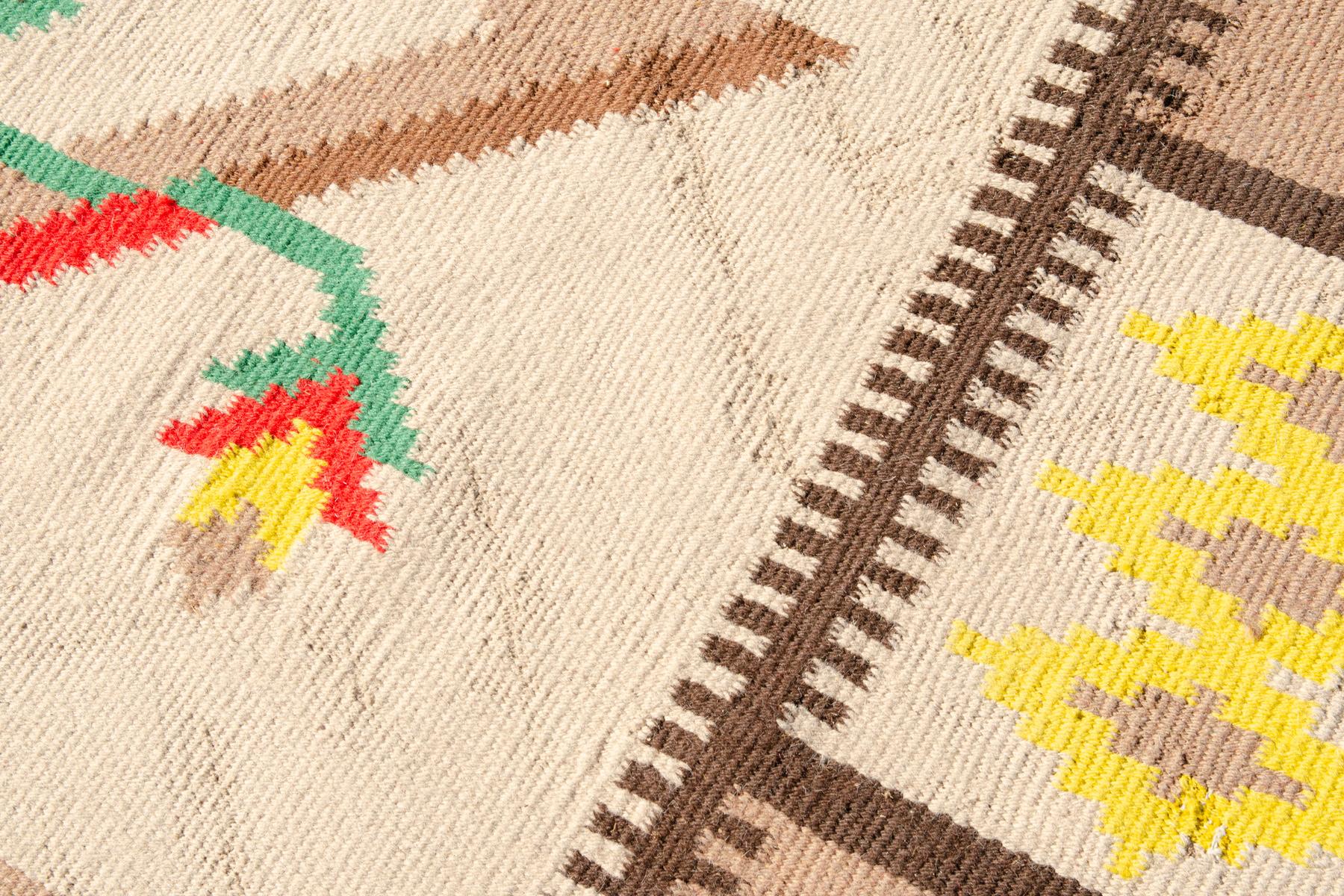 Grand tapis moderne The Moderns Kilim, années 1970 en vente 3