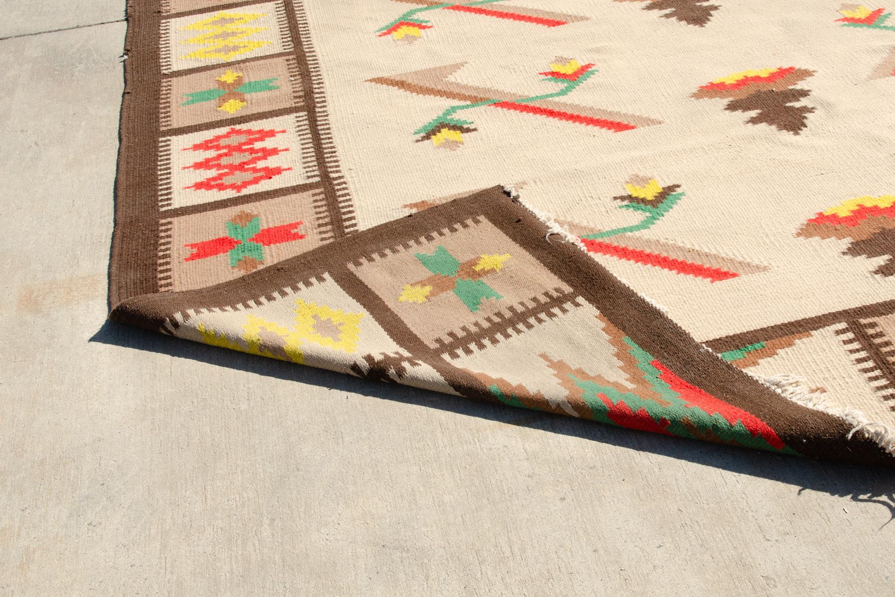 Grand tapis moderne The Moderns Kilim, années 1970 en vente 7