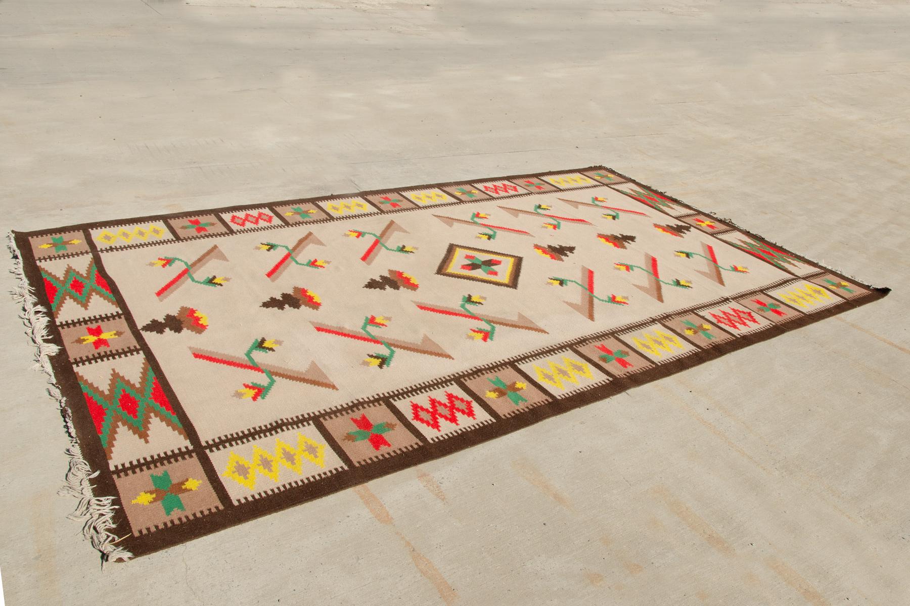 Mid-Century Modern Grand tapis moderne The Moderns Kilim, années 1970 en vente