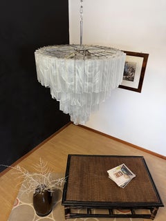 Enorme araña vintage de cristal de Murano escalonada - 78 copas ALABASTER BLANCO