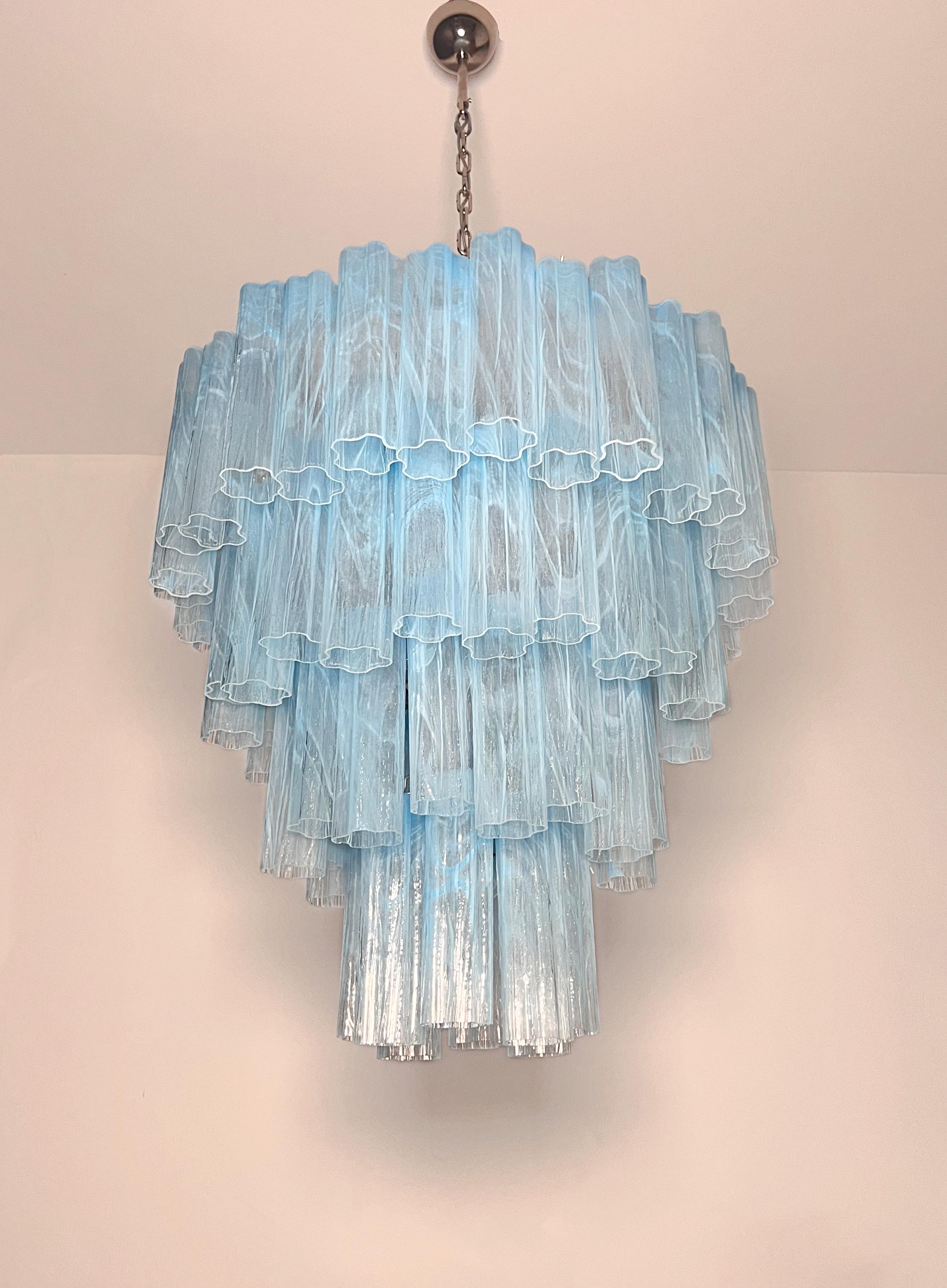 Enorme araña de cristal de Murano de época - 80 vidrios-vasos de alabastro azul en venta 2