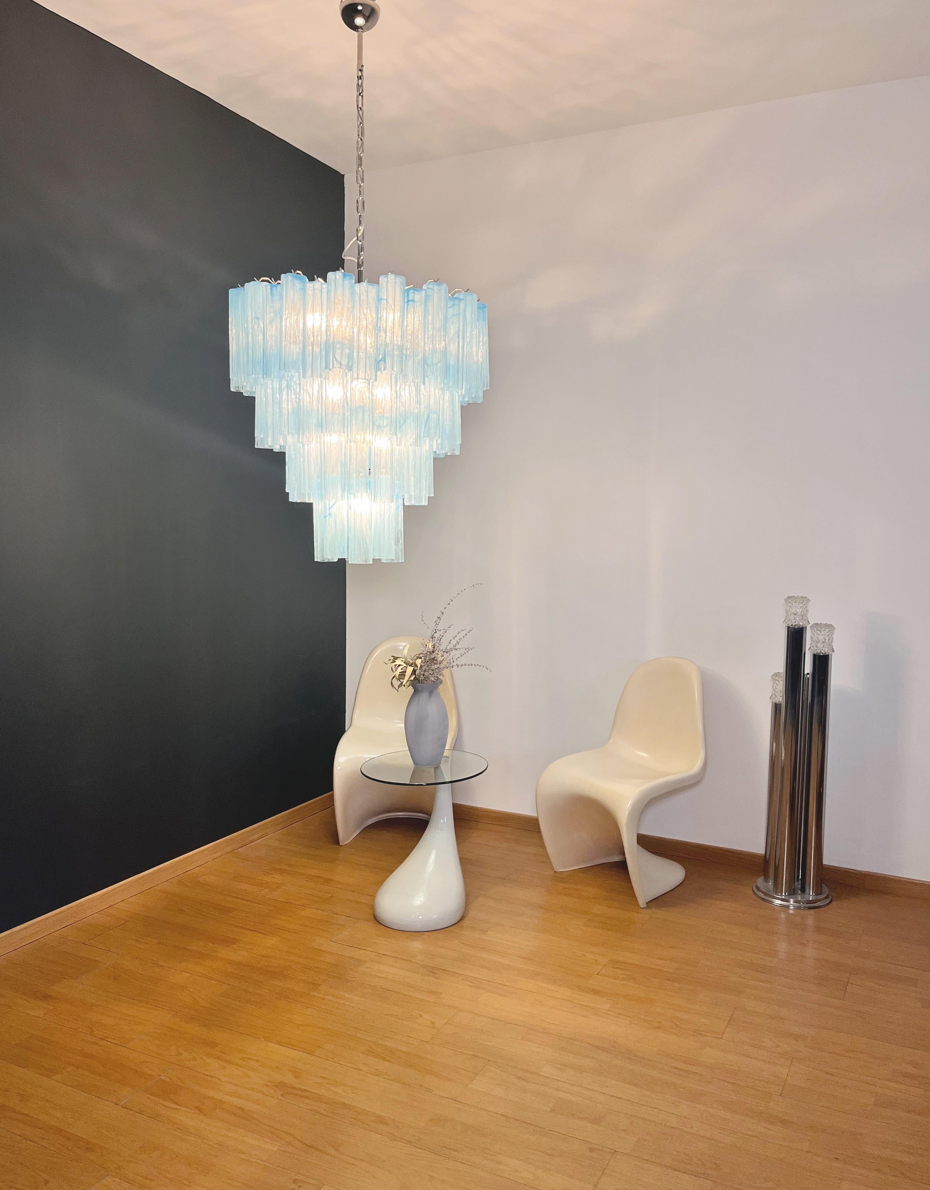 Enorme araña de cristal de Murano de época - 80 vidrios-vasos de alabastro azul en venta 3