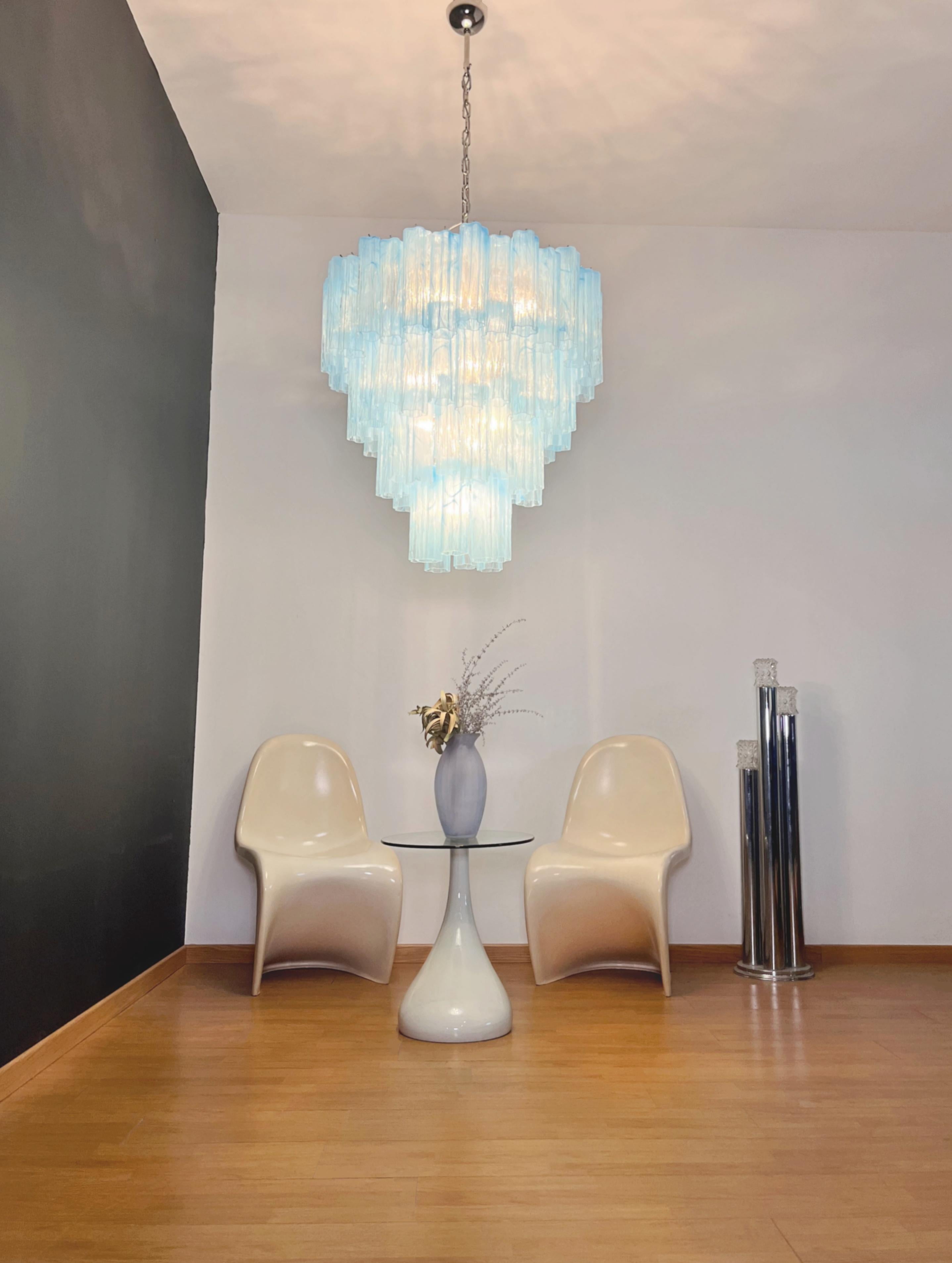 Enorme araña de cristal de Murano de época - 80 vidrios-vasos de alabastro azul en venta 5