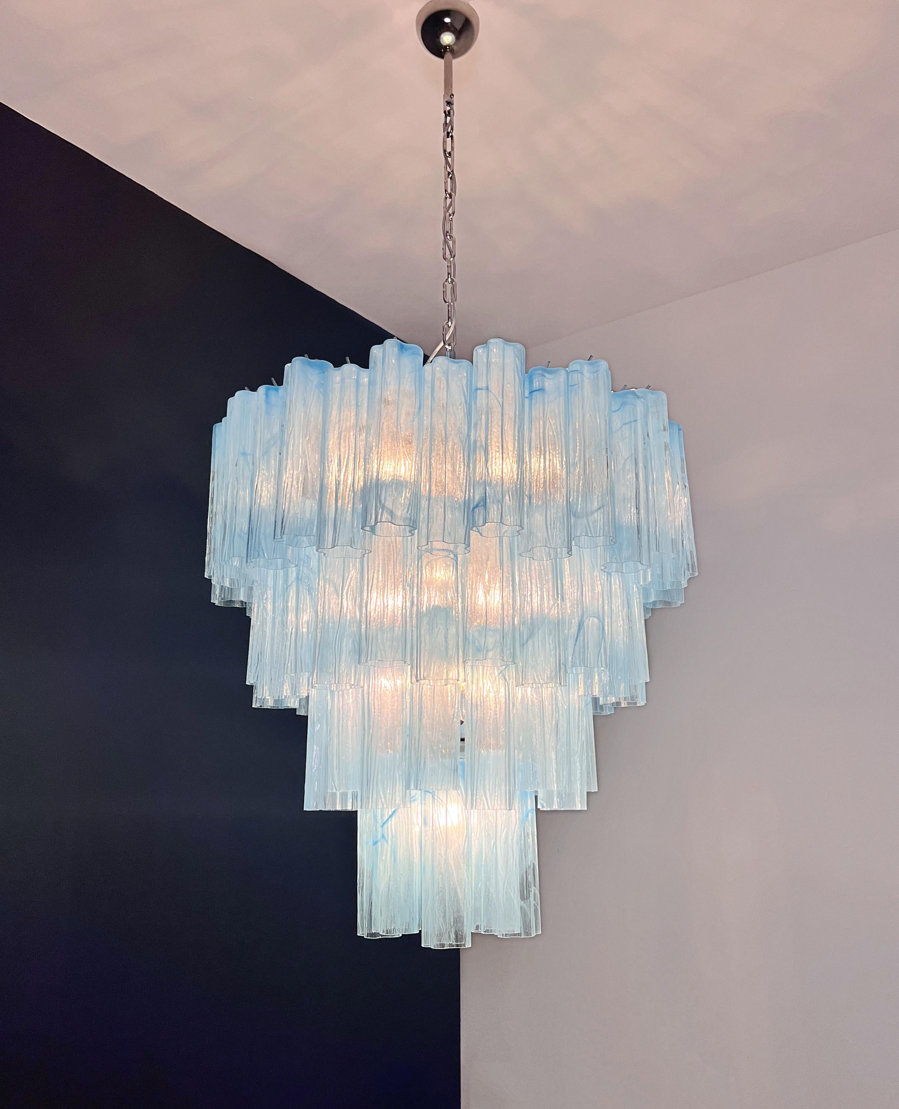 Enorme araña de cristal de Murano de época - 80 vidrios-vasos de alabastro azul en venta 9