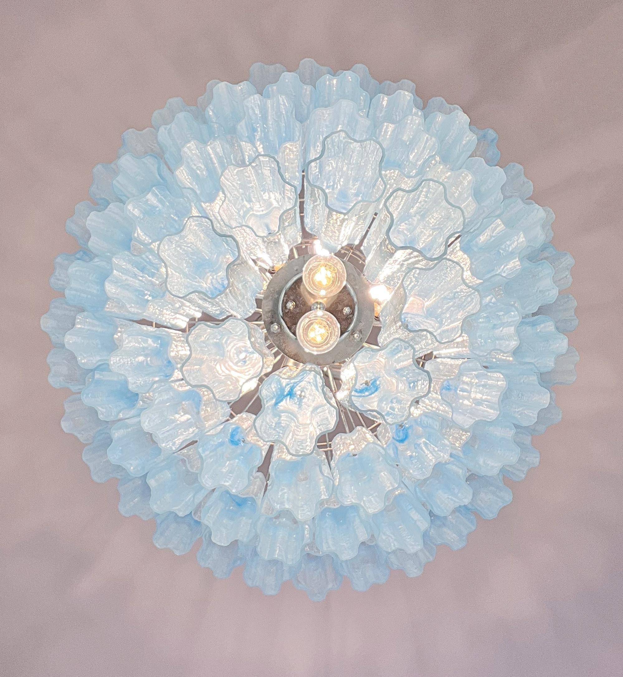 Enorme araña de cristal de Murano de época - 80 vidrios-vasos de alabastro azul en venta 12