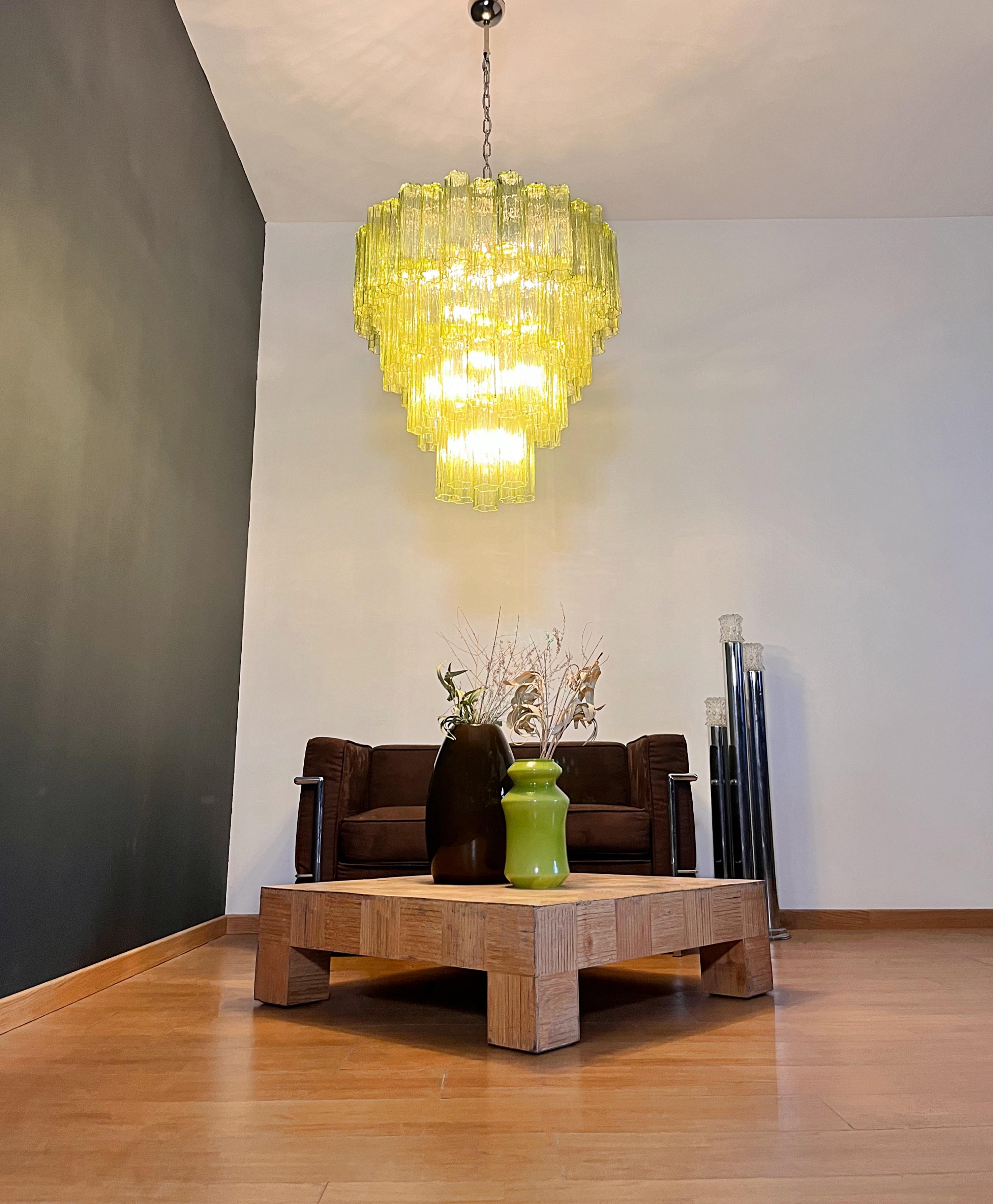 Enorme lampadario a strati in vetro di Murano d'epoca - 80 bicchieri - colore verde in vendita 5