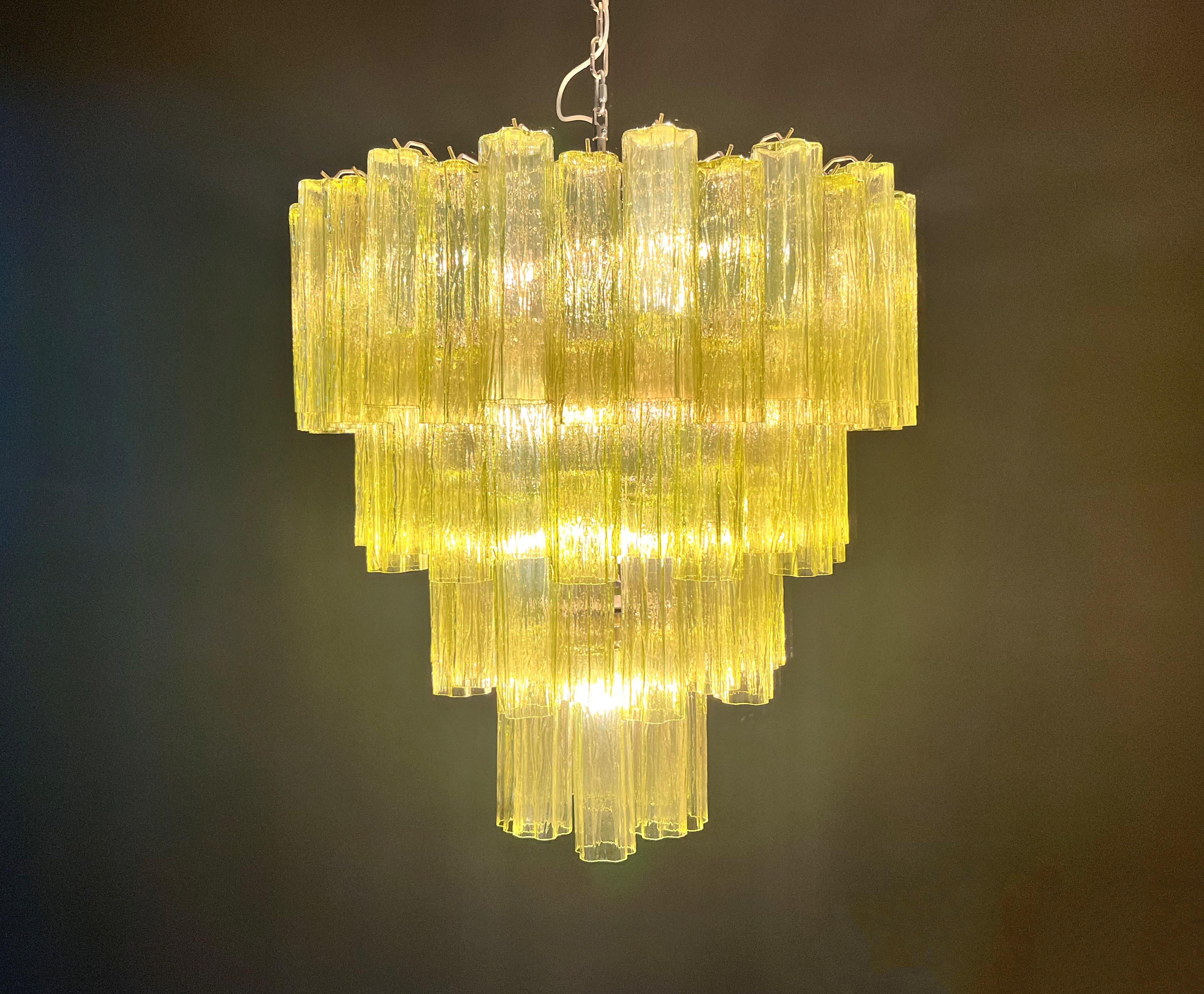 Enorme lampadario a strati in vetro di Murano d'epoca - 80 bicchieri - colore verde in vendita 6