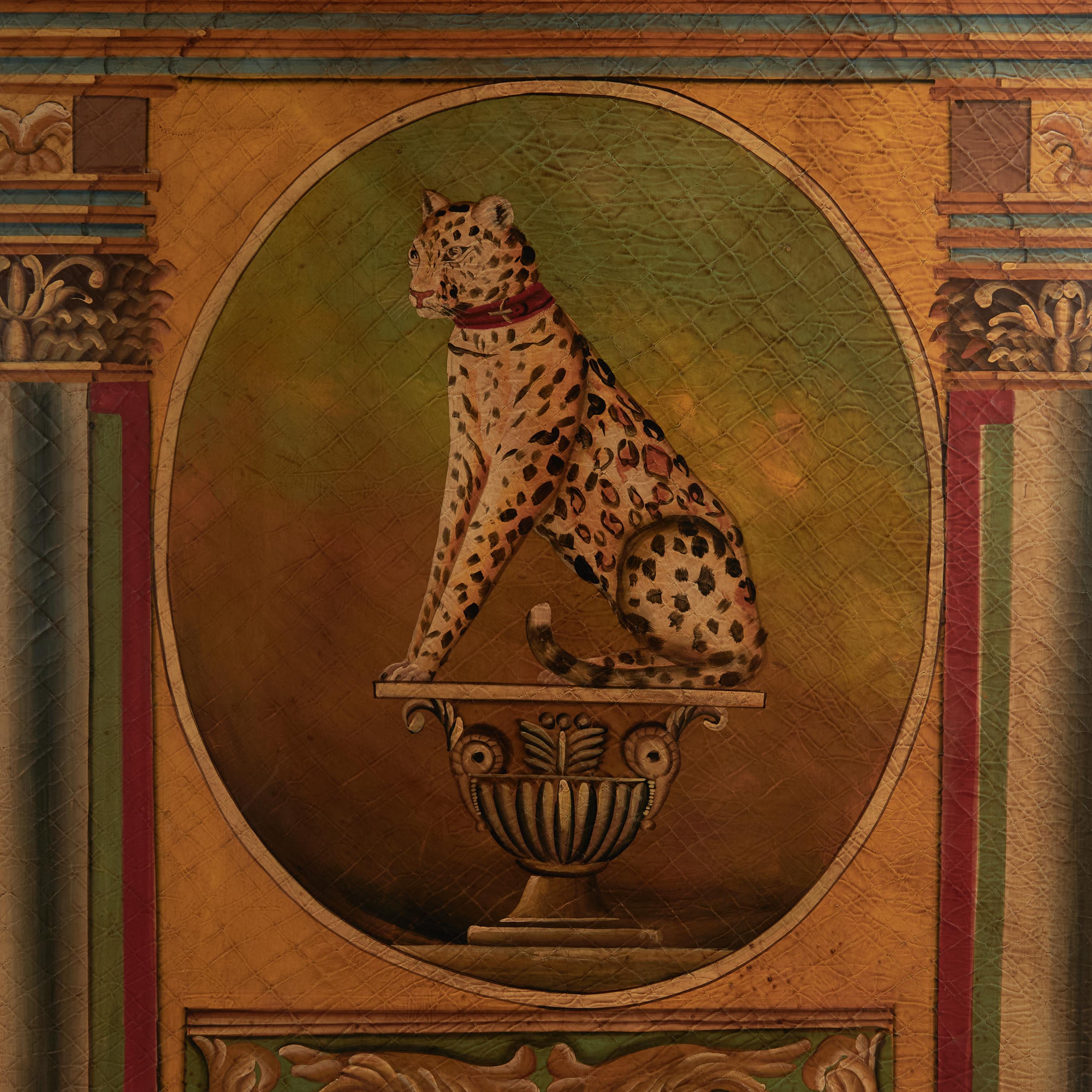 Enorme Panel Pintado Neoclásico Vintage con un Leopardo y Monos en Bueno estado para la venta en Palm Beach, FL