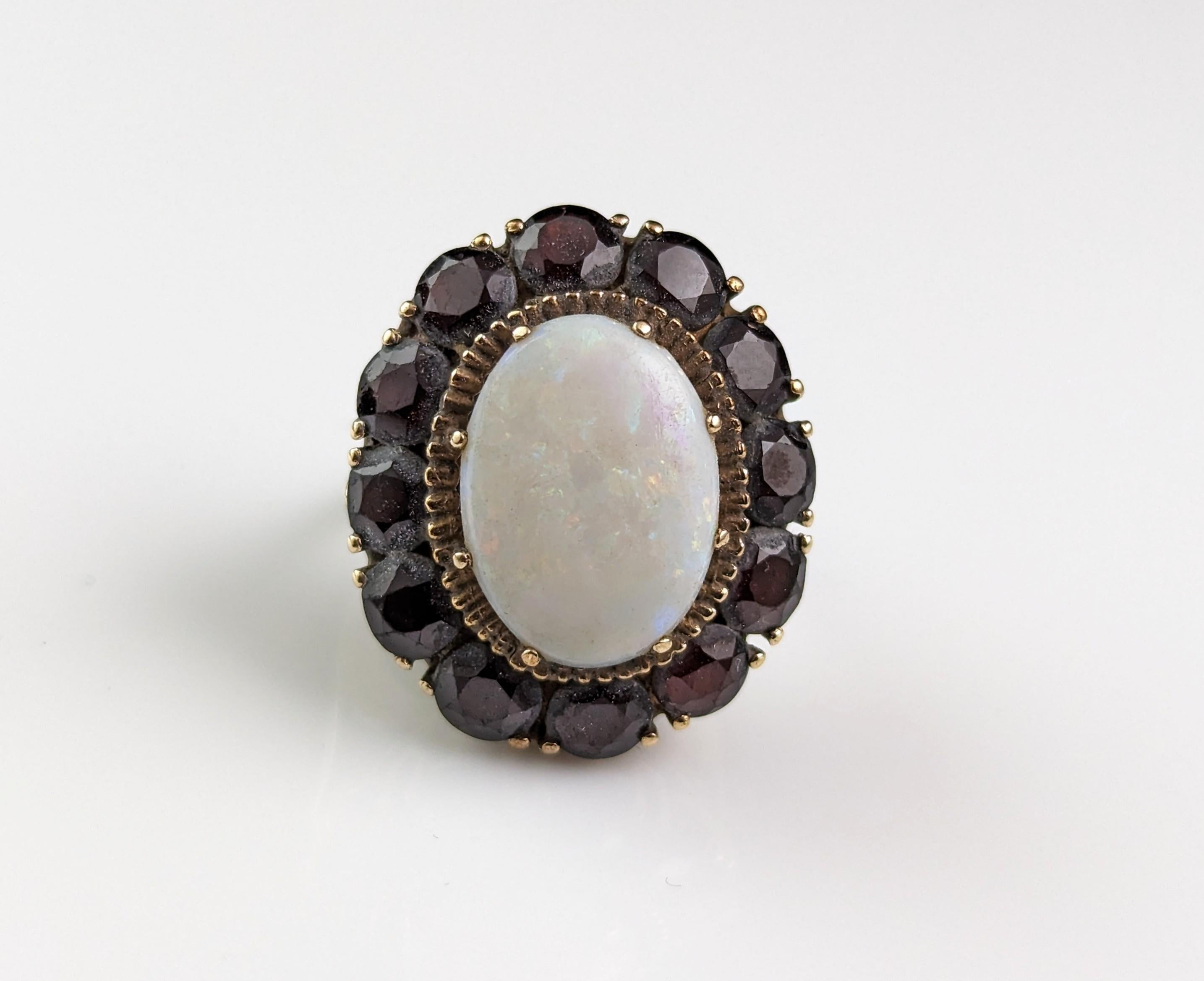 Großer Vintage-Cluster-Ring mit Opal und Granat, 9k Gelbgold  5