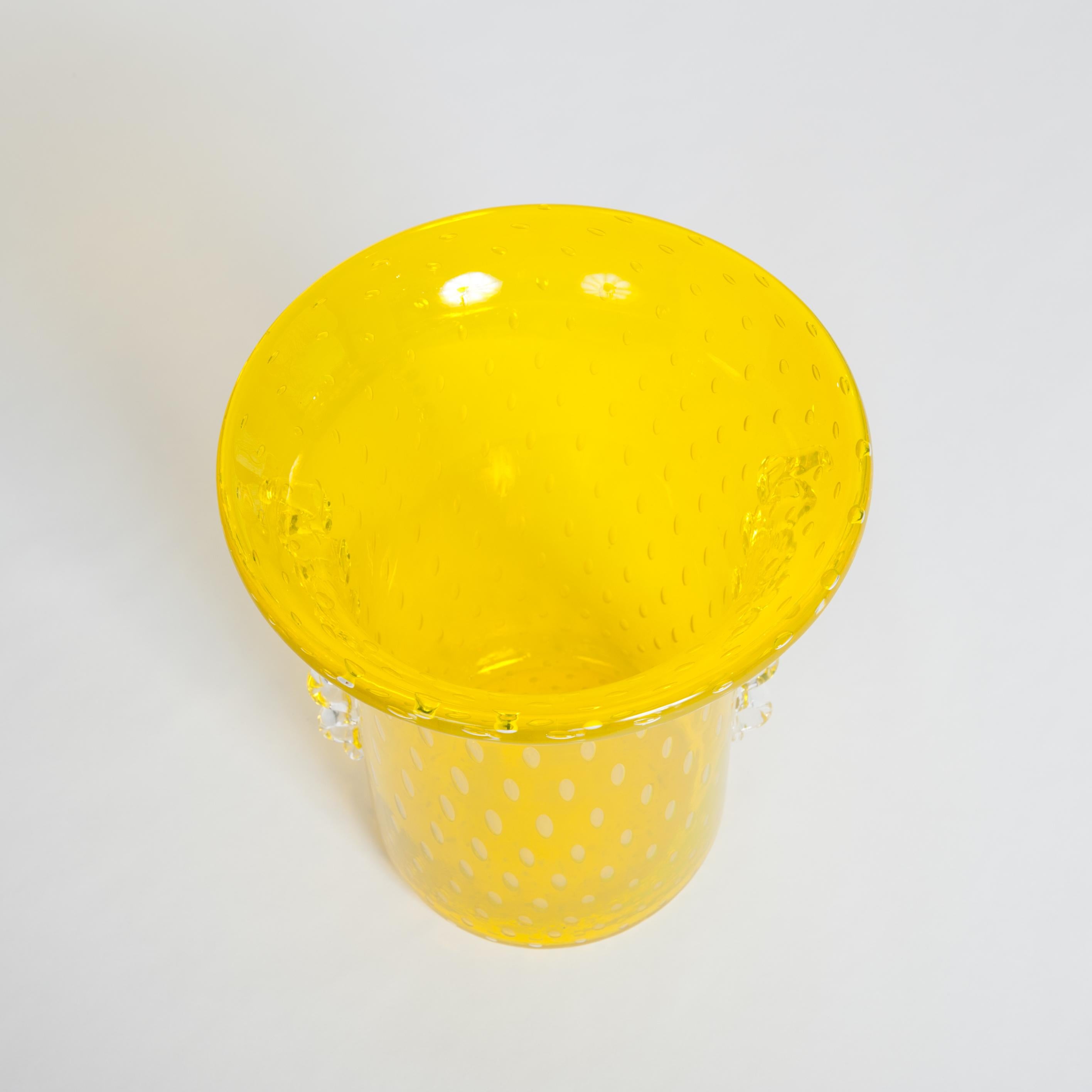 Huge Vintage Venini Murano Glass Vase in Transparent-Yellow Color, Signed In Good Condition In Salzburg, AT