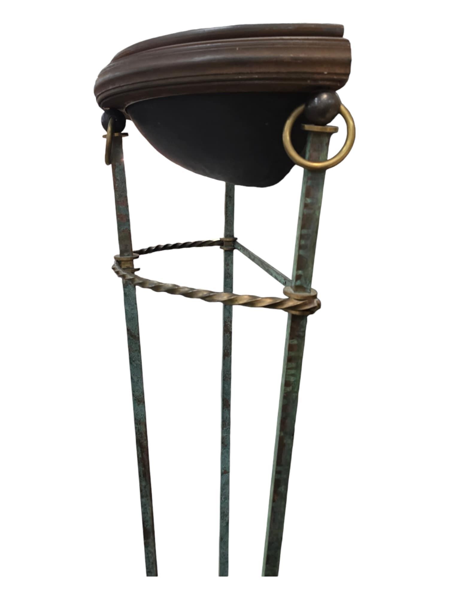 Inizio XX secolo Lampada da parete enorme in stile greco antico - Altezza 190 cm in vendita