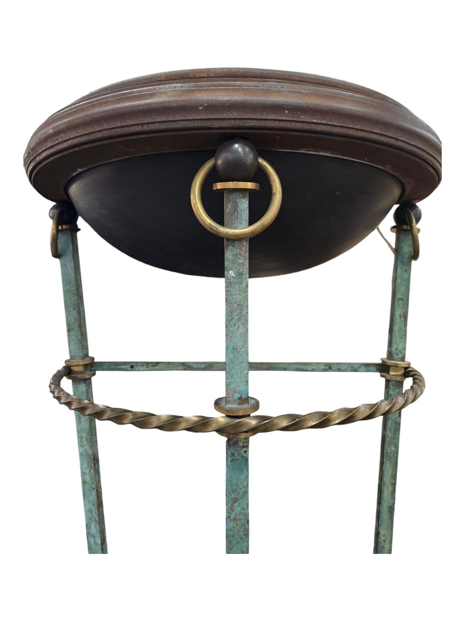 Lampada da parete enorme in stile greco antico - Altezza 190 cm in vendita 1