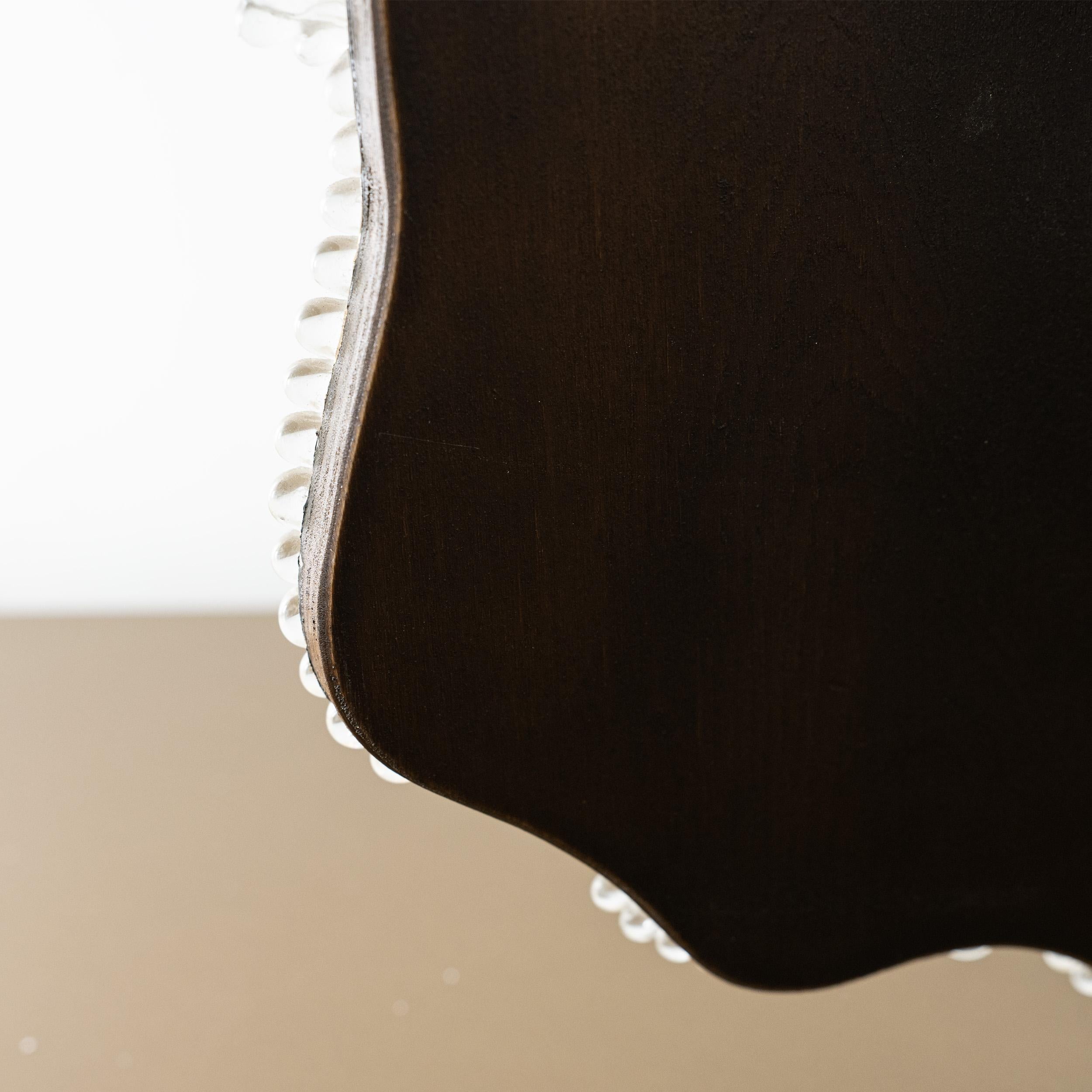 Grand miroir vénitien mural en verre de Murano, transparent et orné de fleurs en vente 4