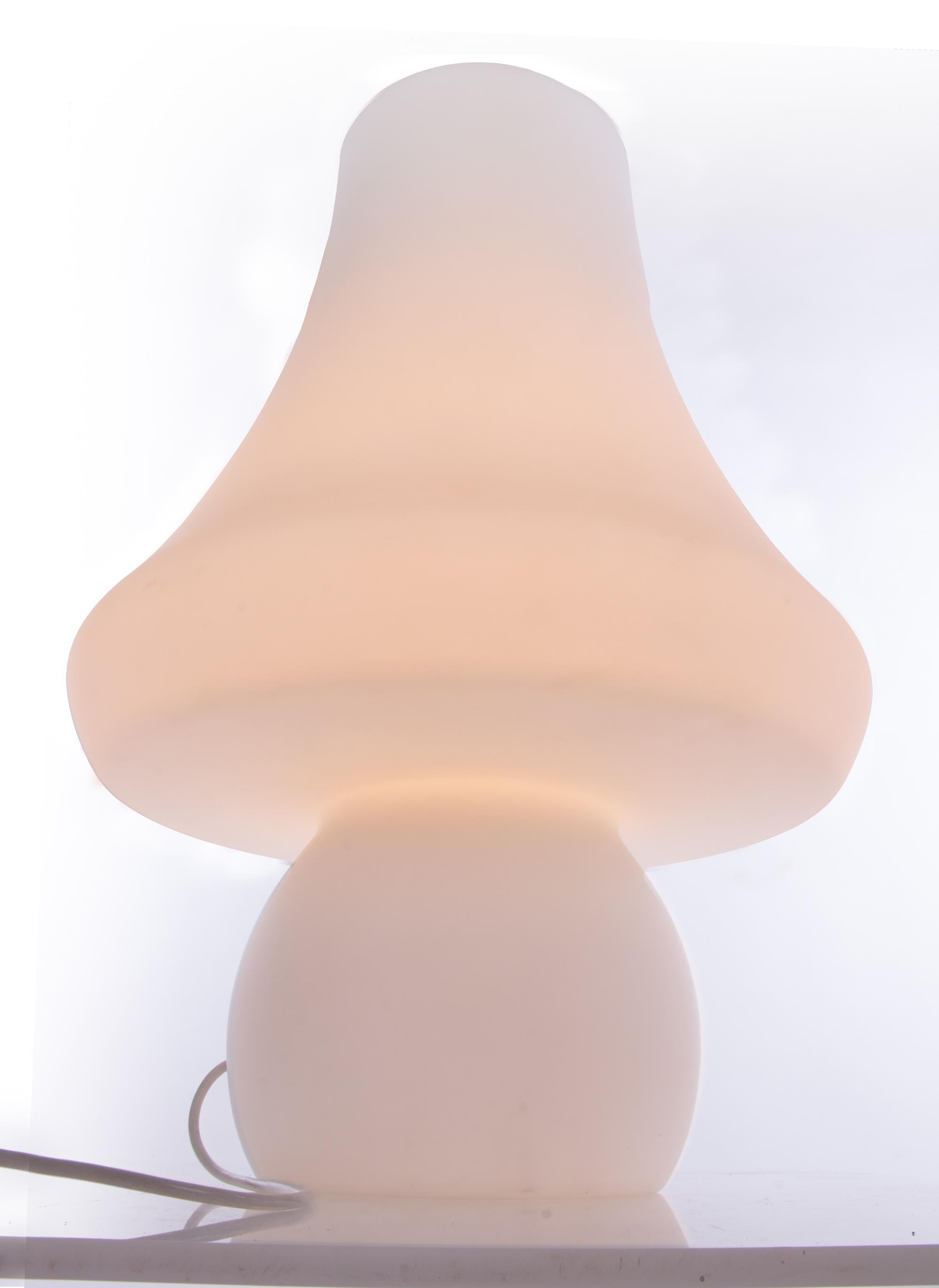 Hand-Crafted 1960 De Majo Huge Mushroom Table Lamp White Murano Glass For Sale