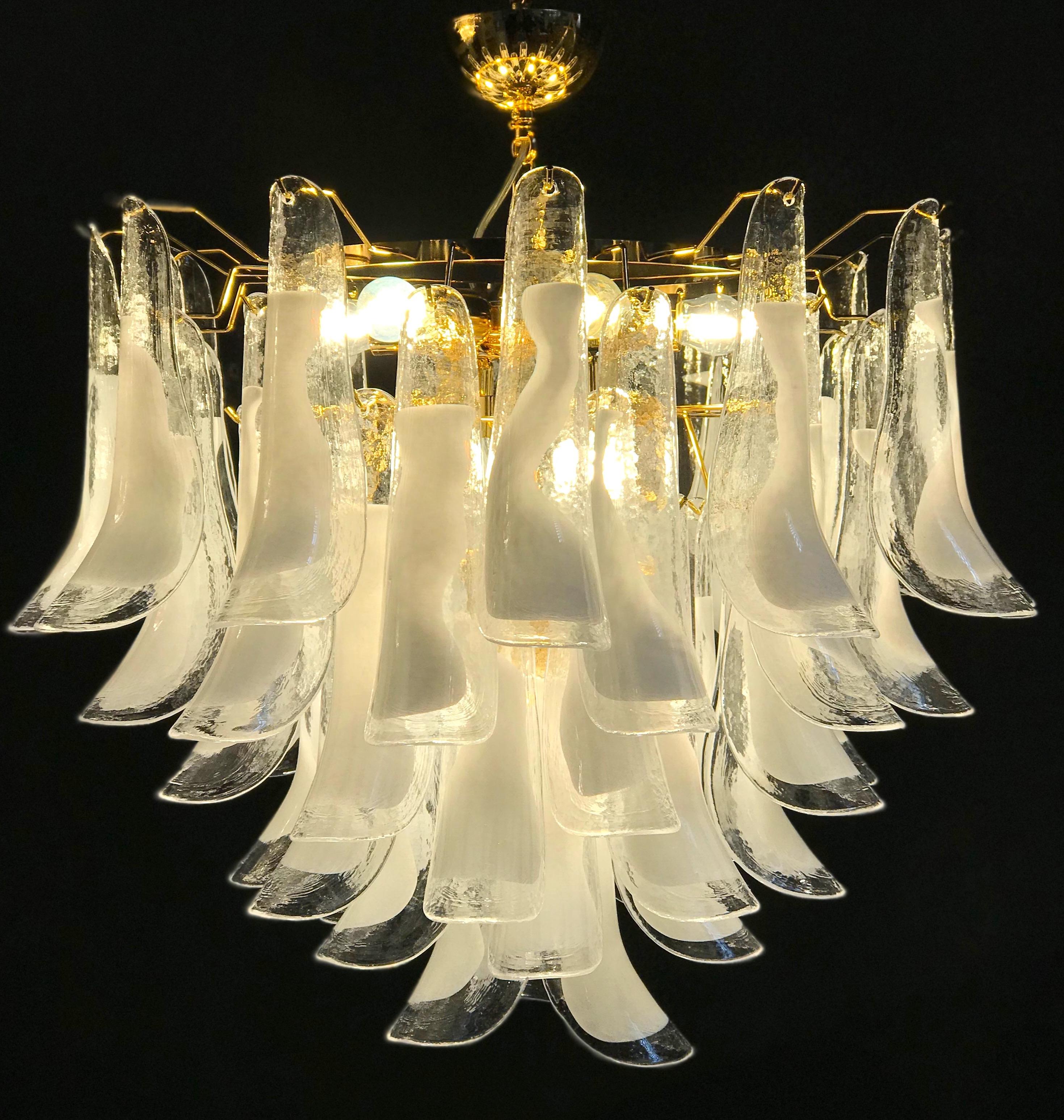 Enorme Lámpara o Plafón de Murano de Pétalos de Tulipán Blanco en venta 5