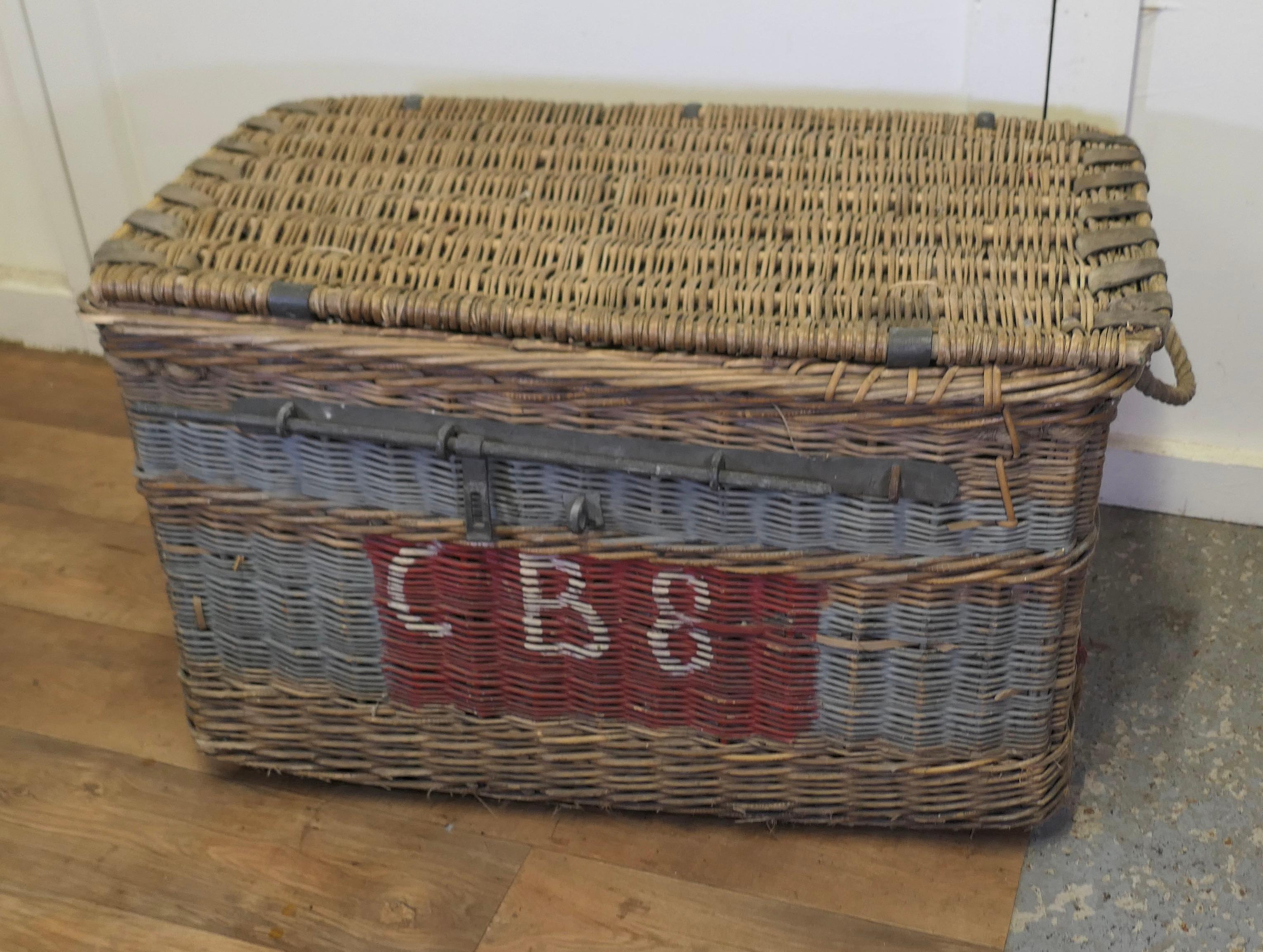 Industrial Huge Wicker Railway Parcel Hamper Very strong and attractive piece  For Sale