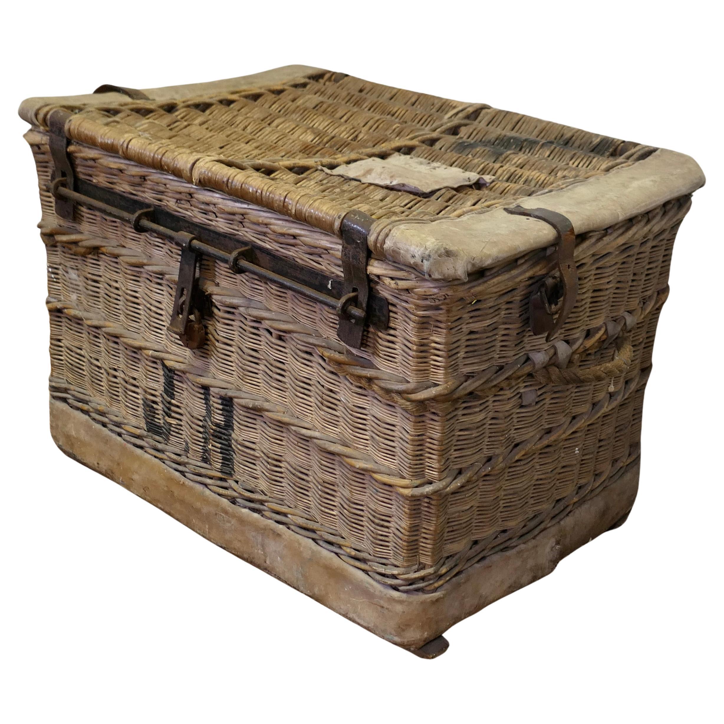 Huge Wicker Railway Parcel Hamper Very strong and attractive piece For Sale