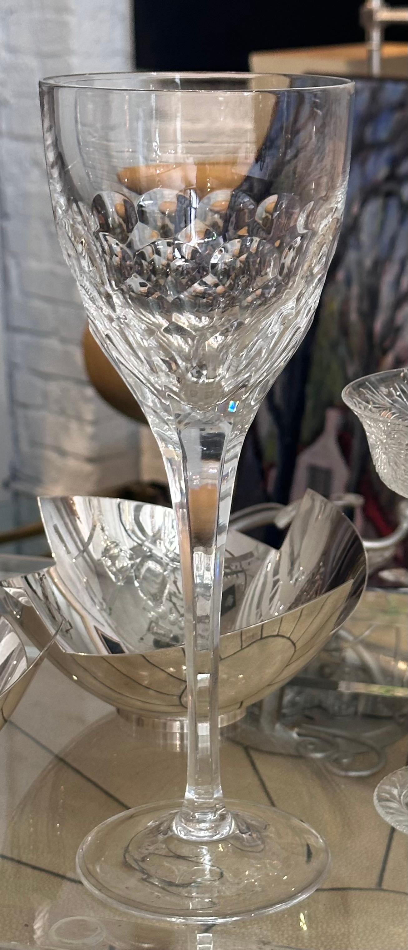Riesiger William Yeoward Athena Kristall Wein Stem oder Wasserkelch (Georgian) im Angebot