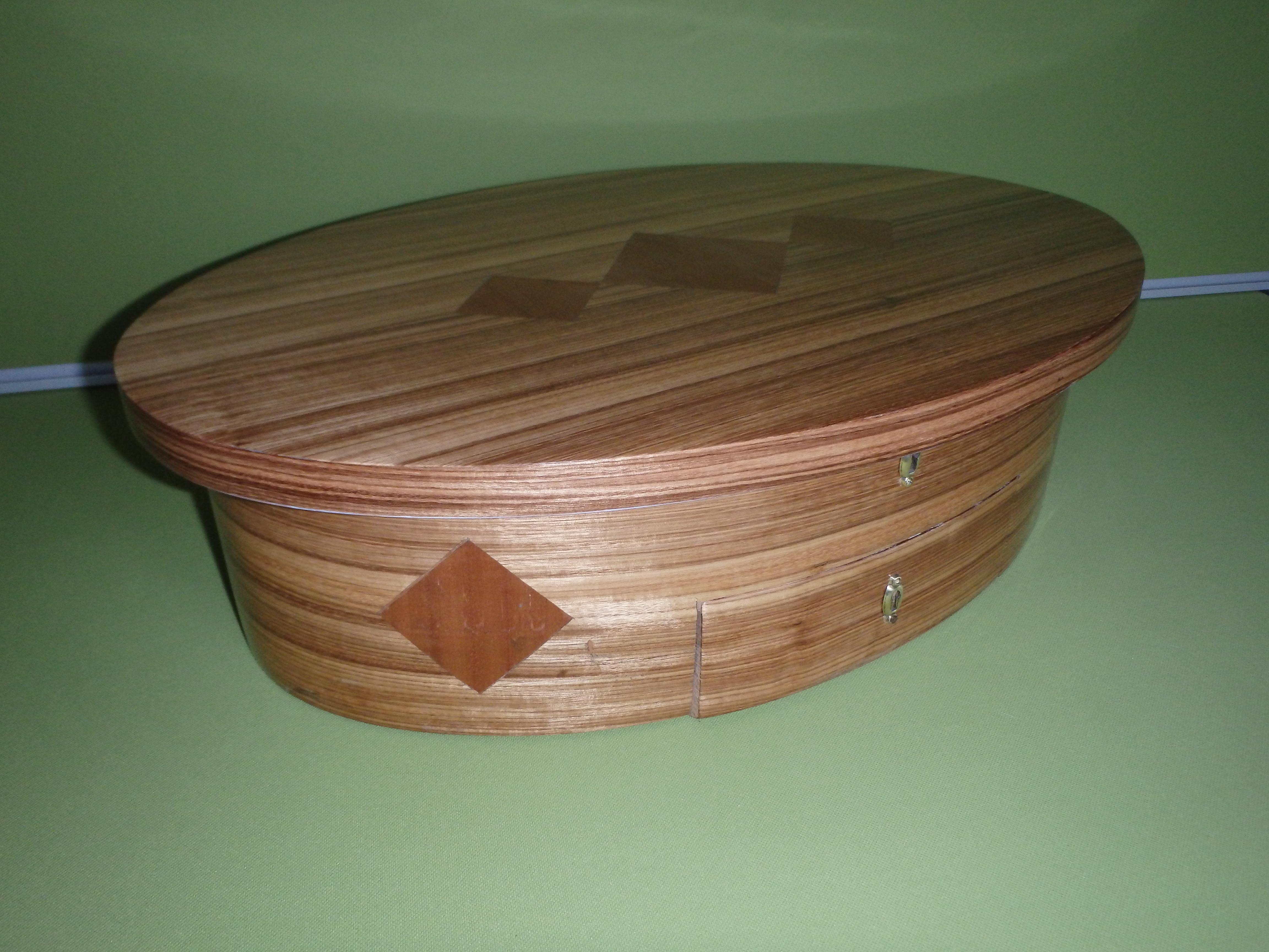huge wooden  jewelry or make-up box with oval mirror for the dressing table  For Sale 4