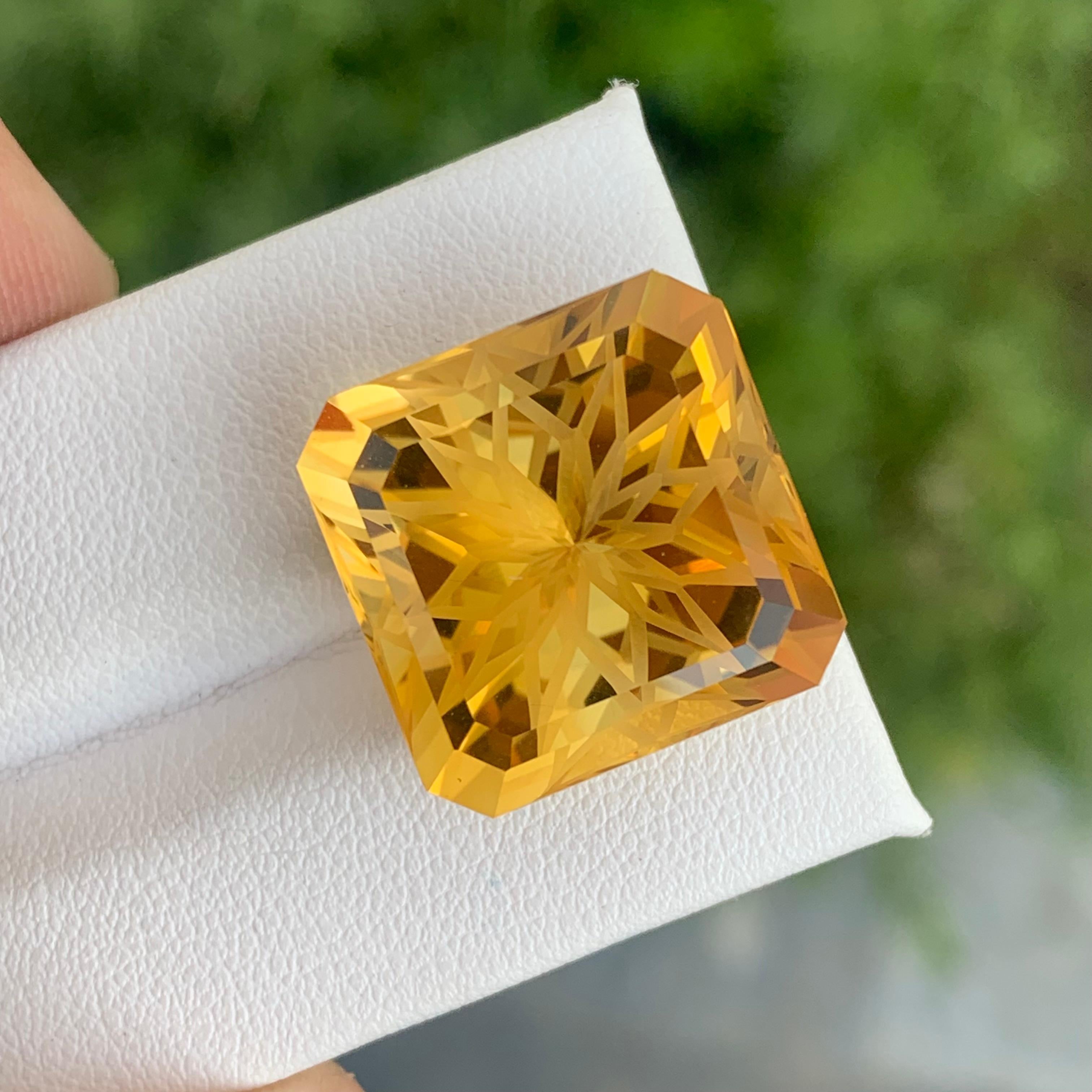 Huge Yellow 27.75 Carat Loose Citrine Flower Square Cut from Brazil Mine For Sale 2