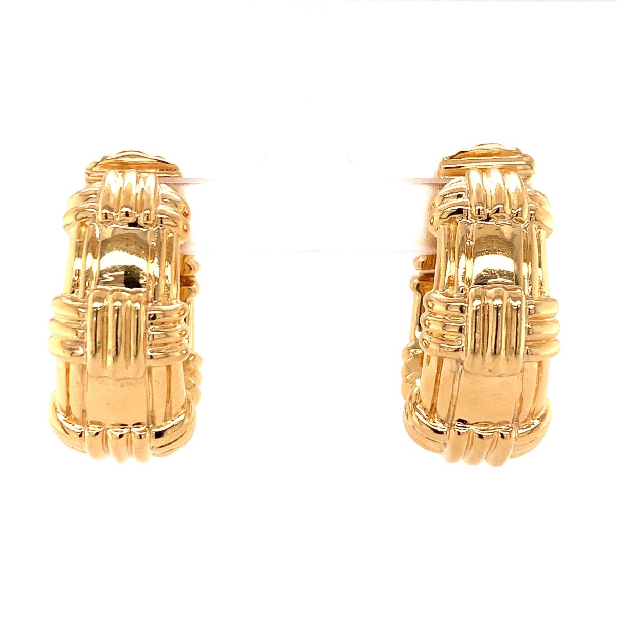 Huggie 18k Yellow Gold Earrings by David Webb, circa 1970s In Good Condition For Sale In Beverly Hills, CA